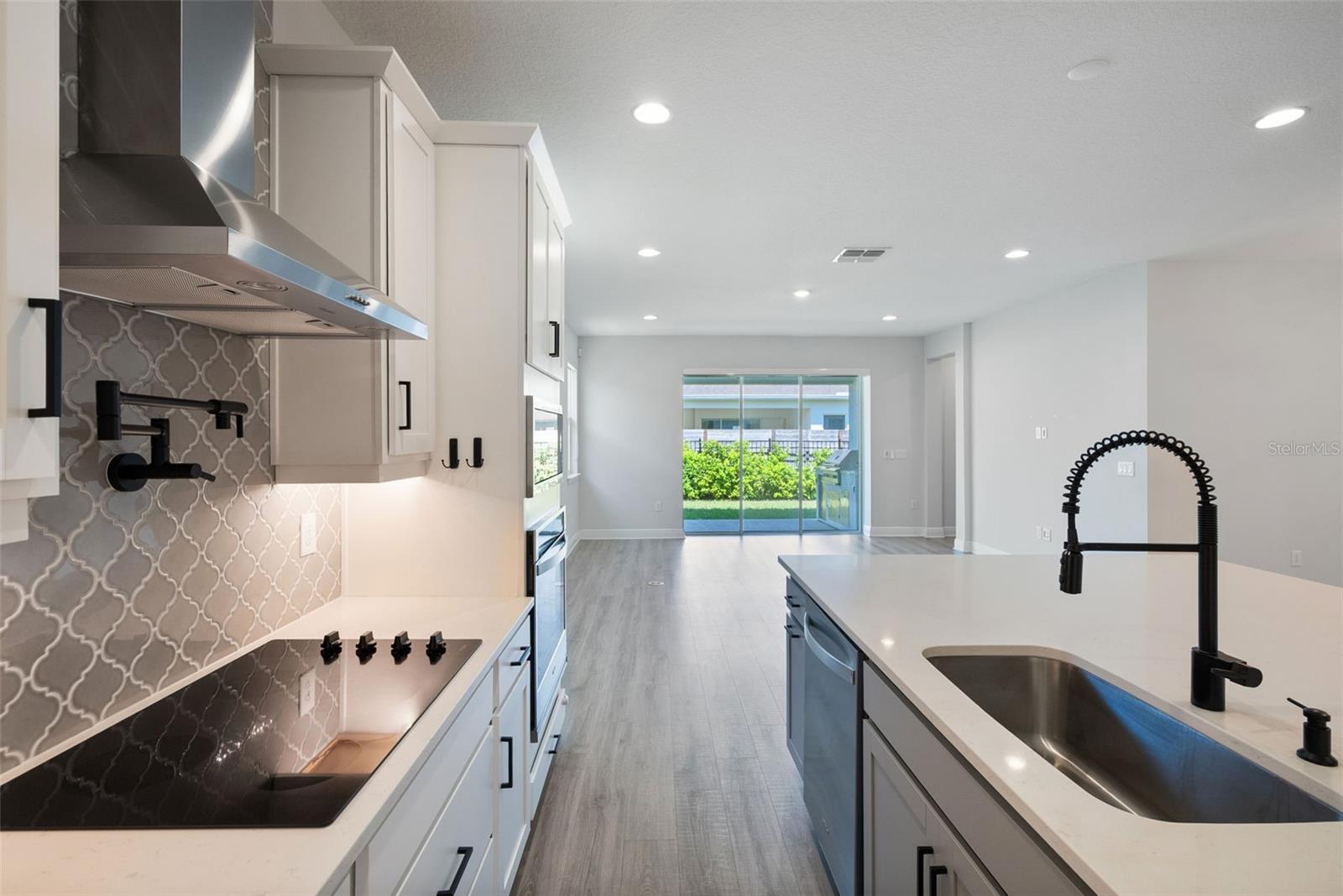 POITRAS EAST N-7 - Residential