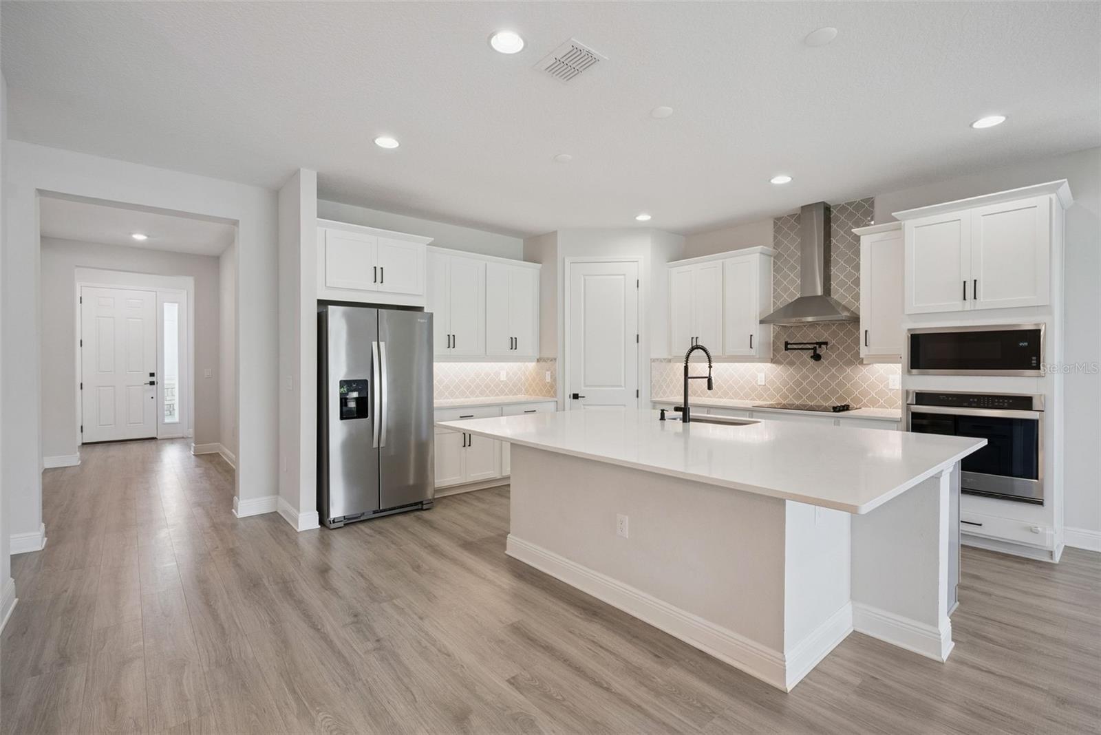 POITRAS EAST N-7 - Residential