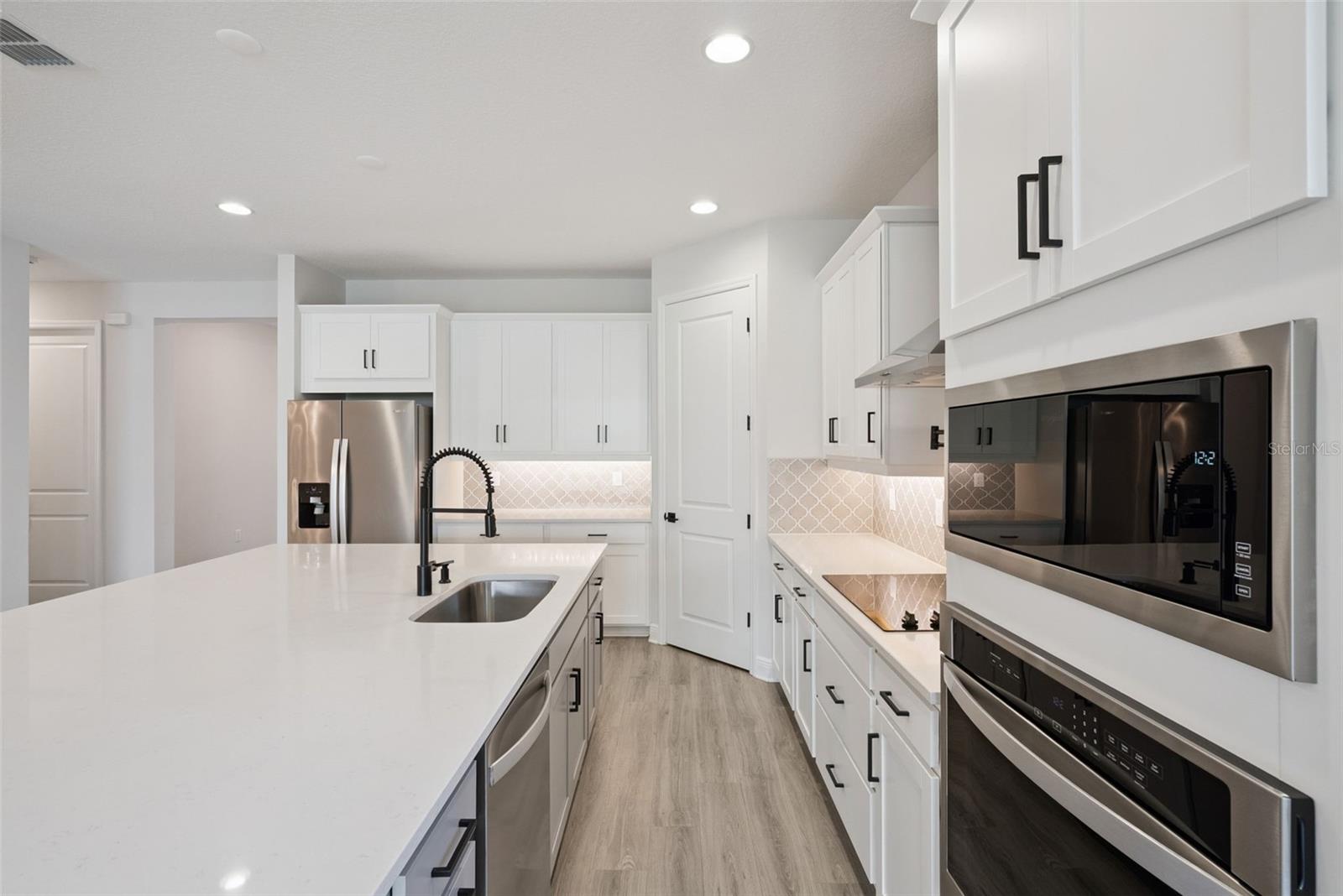 POITRAS EAST N-7 - Residential