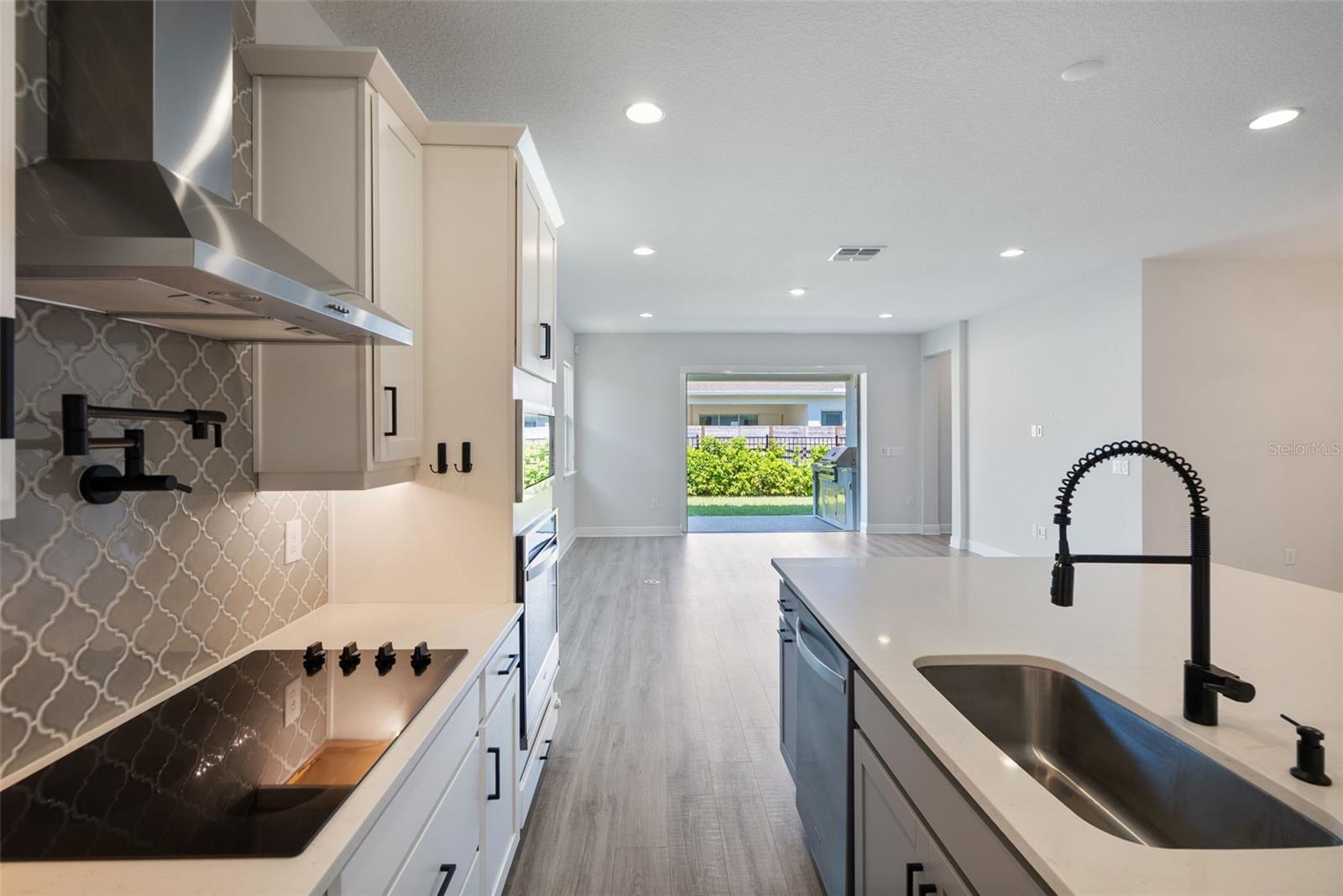 POITRAS EAST N-7 - Residential