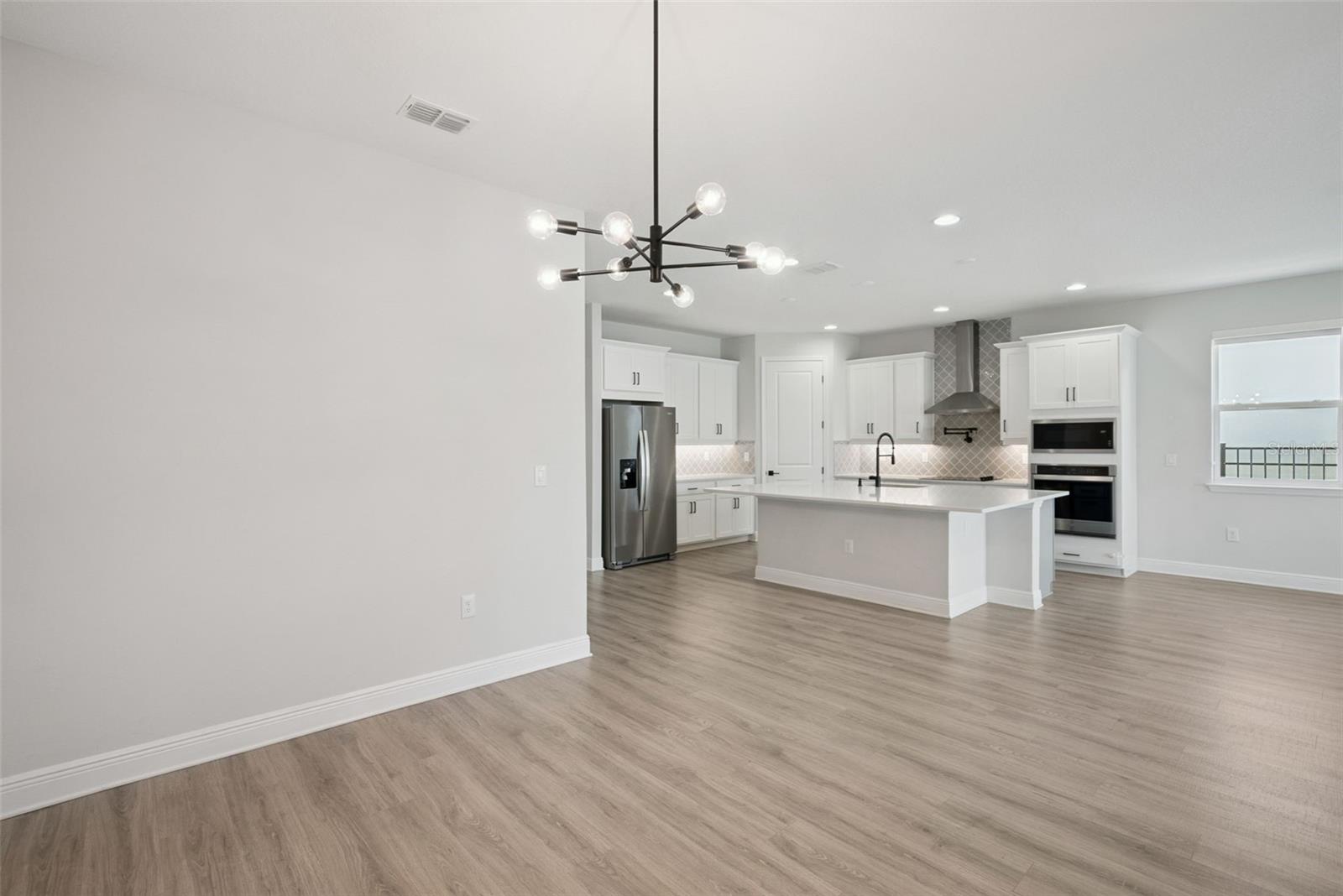 POITRAS EAST N-7 - Residential