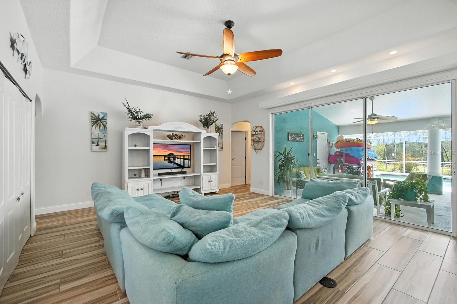 RIVER OAKS SUB - Residential