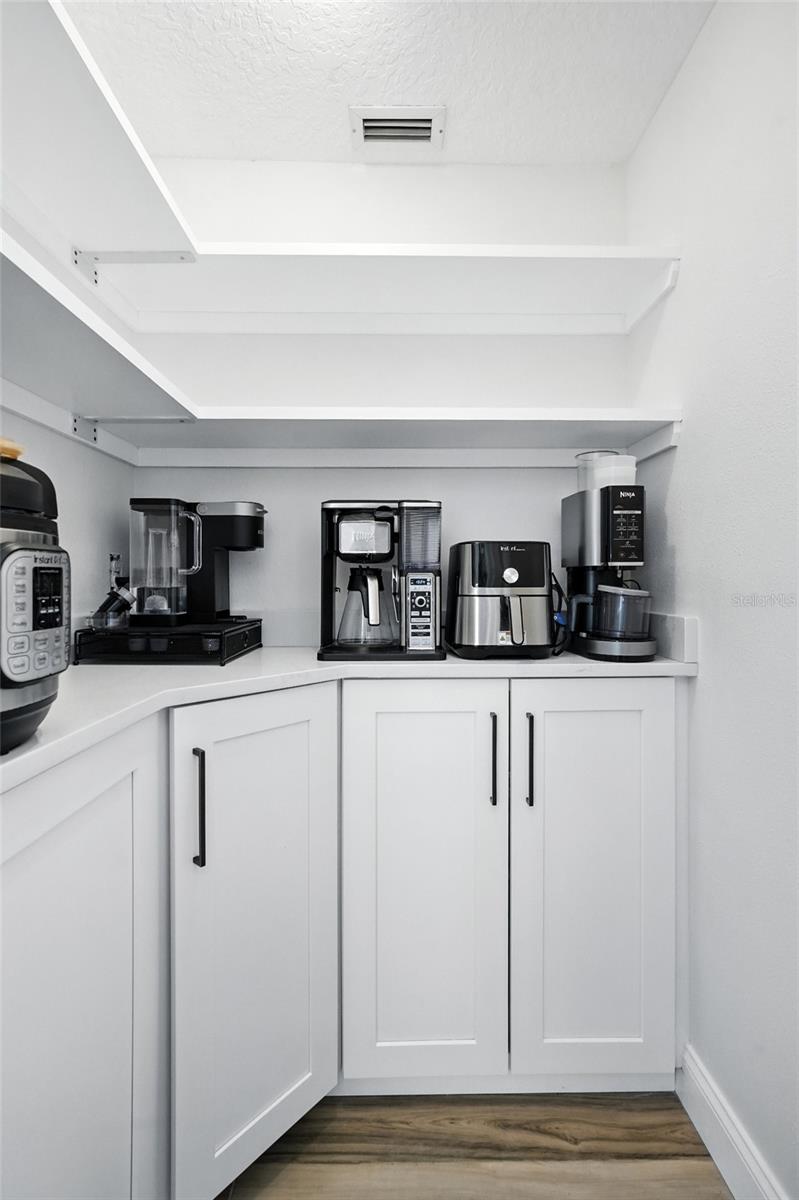 RIVER OAKS SUB - Residential