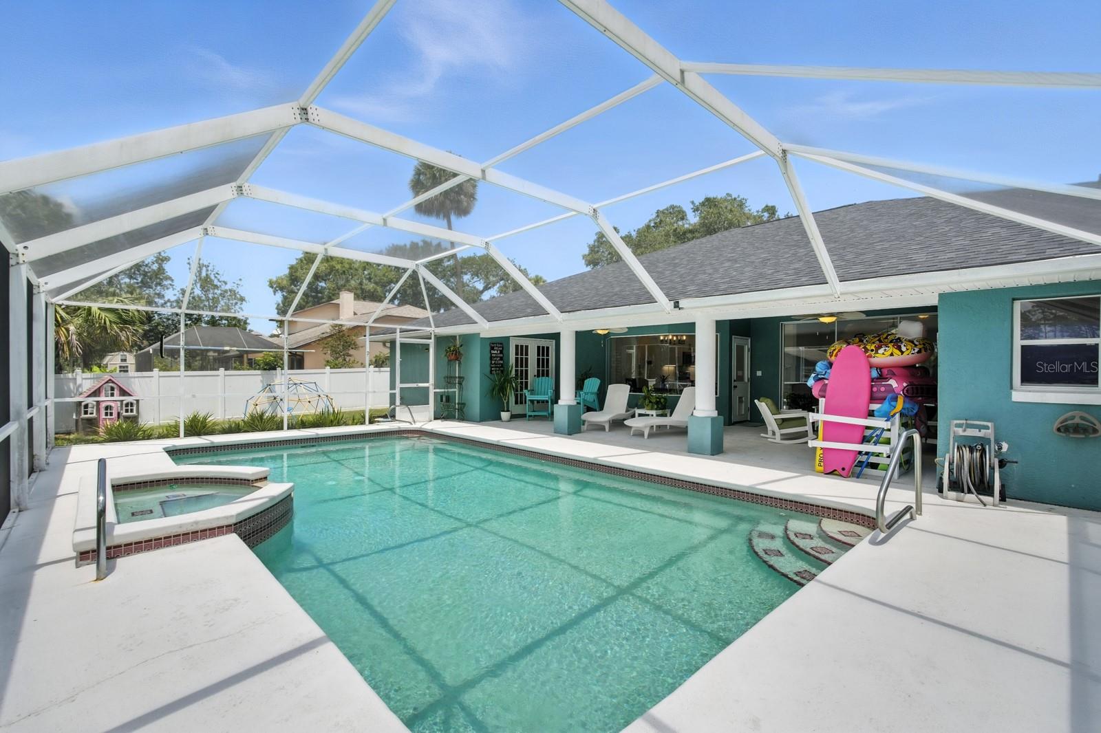 RIVER OAKS SUB - Residential