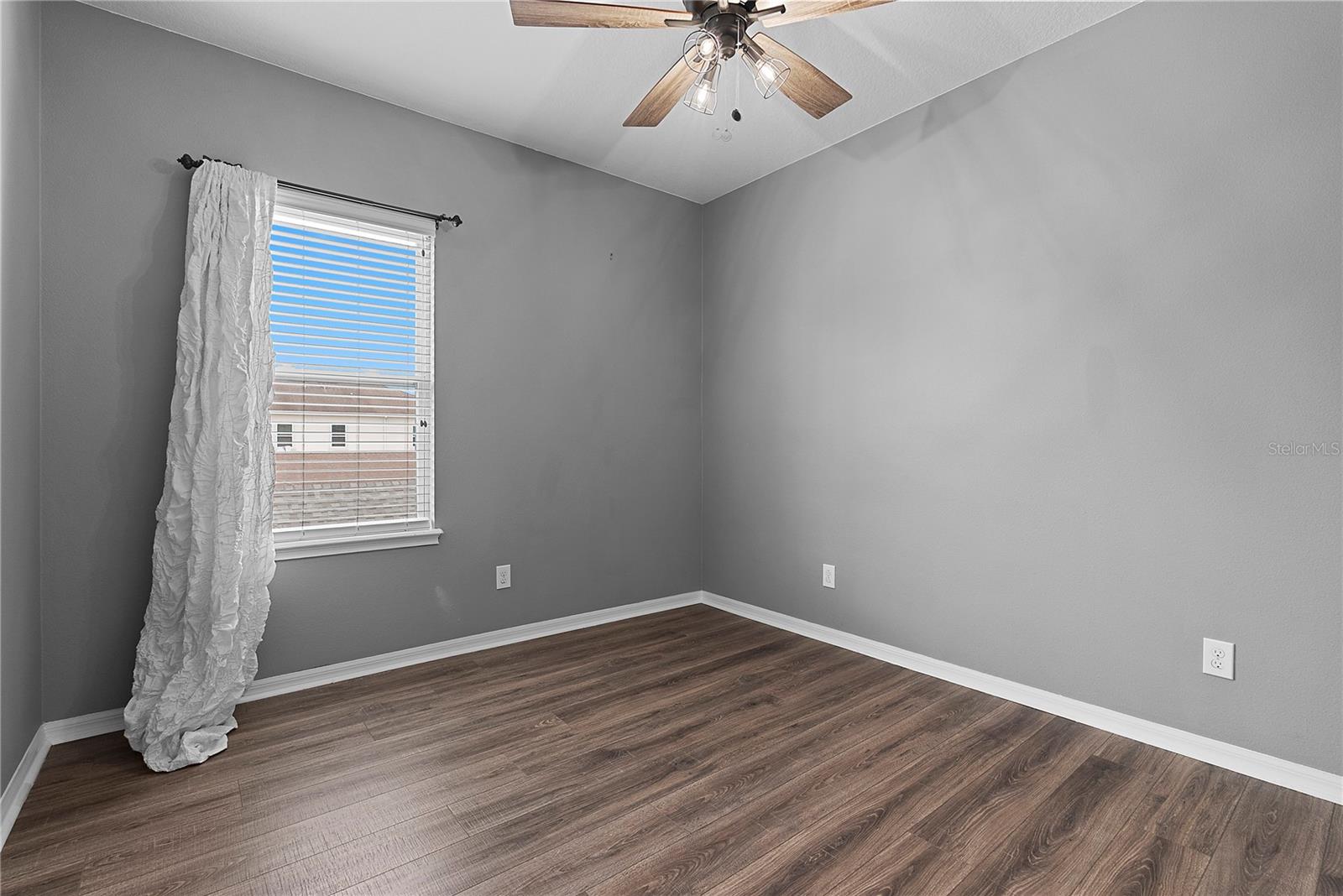 SAVANNAH PARK - Residential