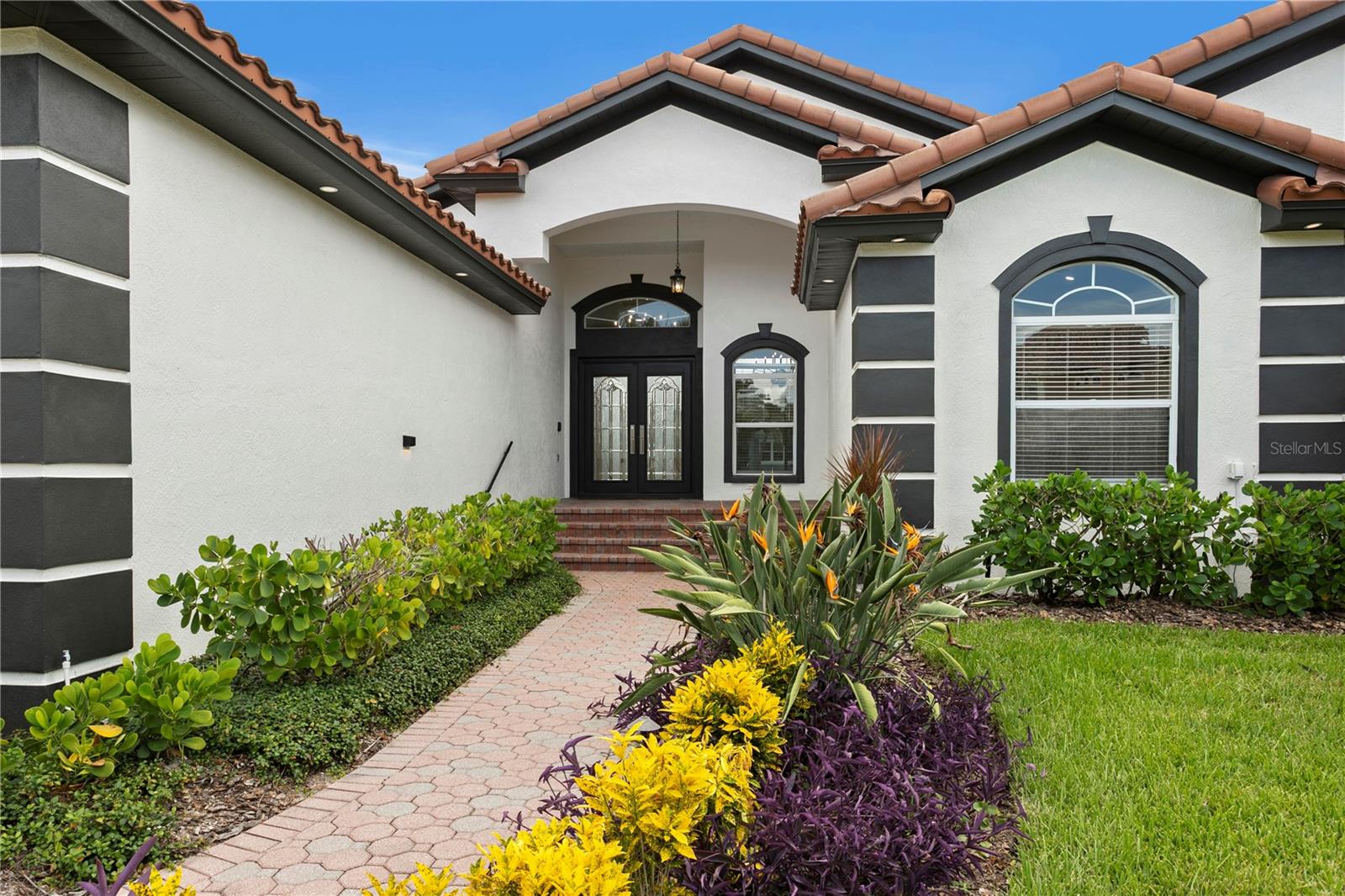6402 RUBIA CIRCLE