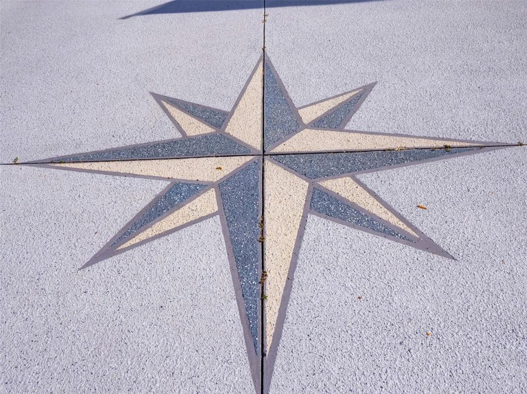 Photo of 4704 River Ridge Drive, Leesburg, FL 34748 (MLS # G5105014)