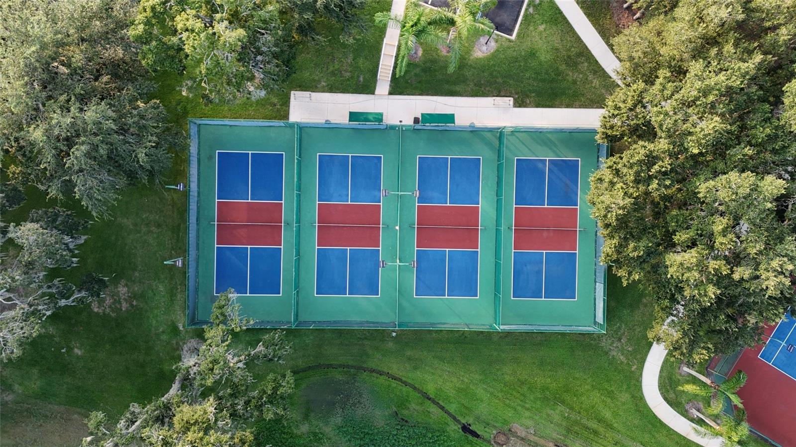 PLANTATION AT LEESBURG GLEN EAGLE VILLAG - Residential