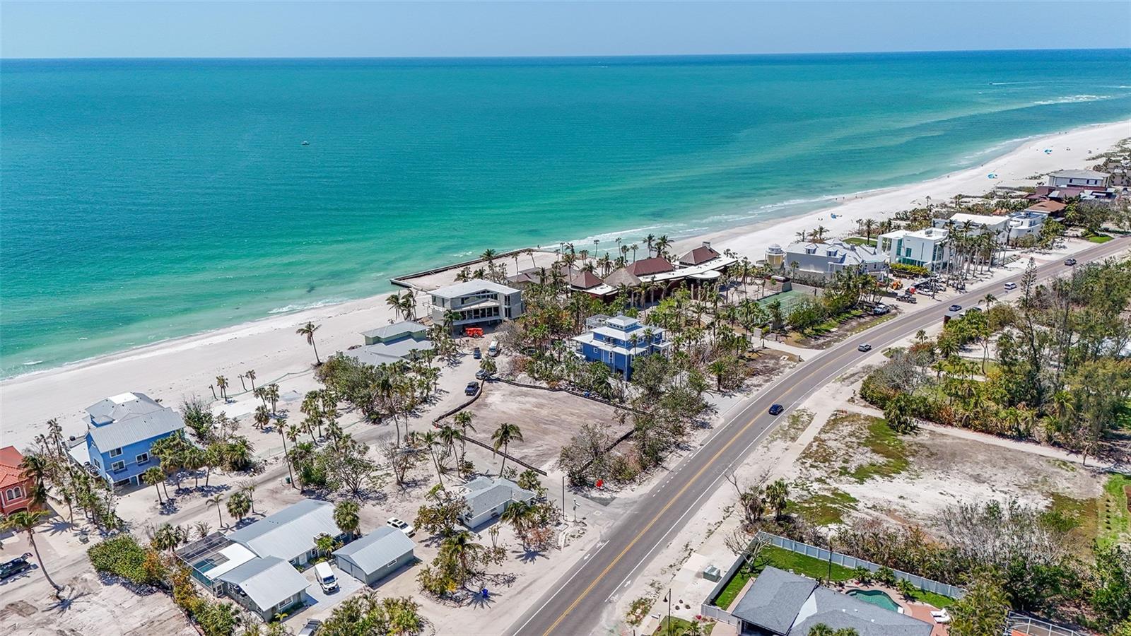 SLEEPY LAGOON - Land