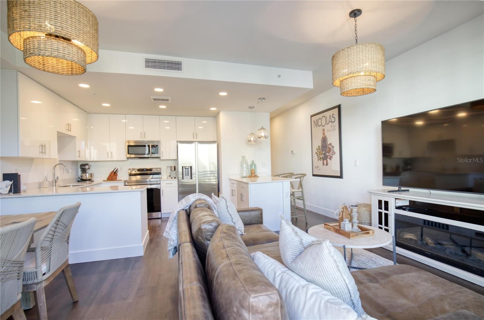 1703 N TAMIAMI TRAIL 203