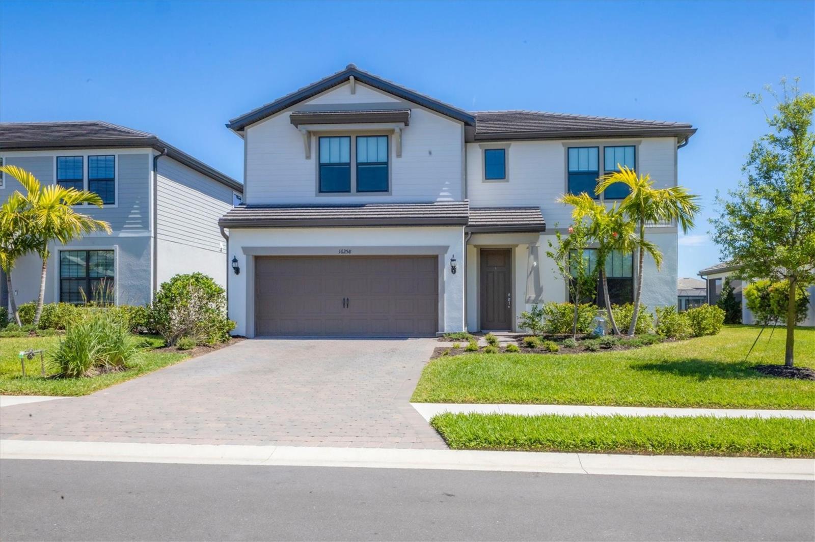 16258 HIDDEN OAK LOOP