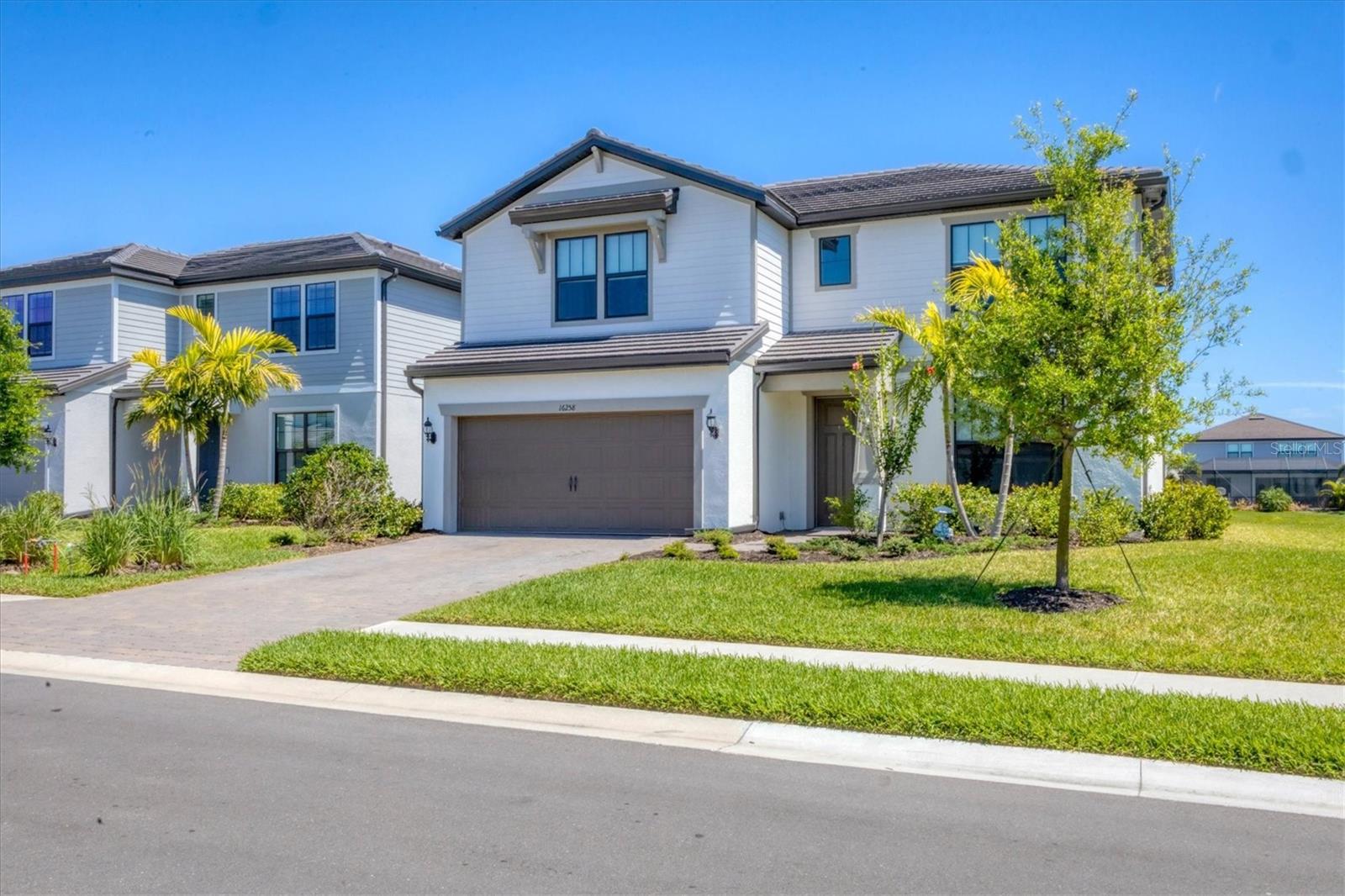 16258 HIDDEN OAK LOOP