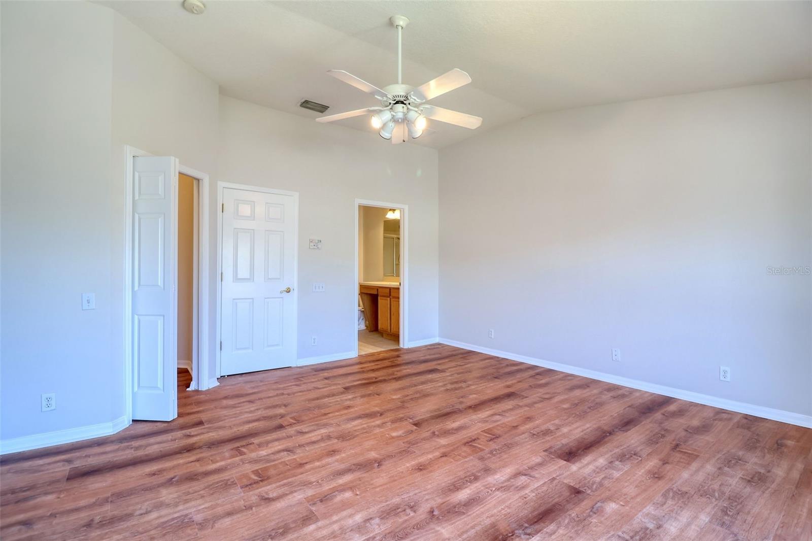 PALMBROOKE TOWNHOMES - Residential Lease