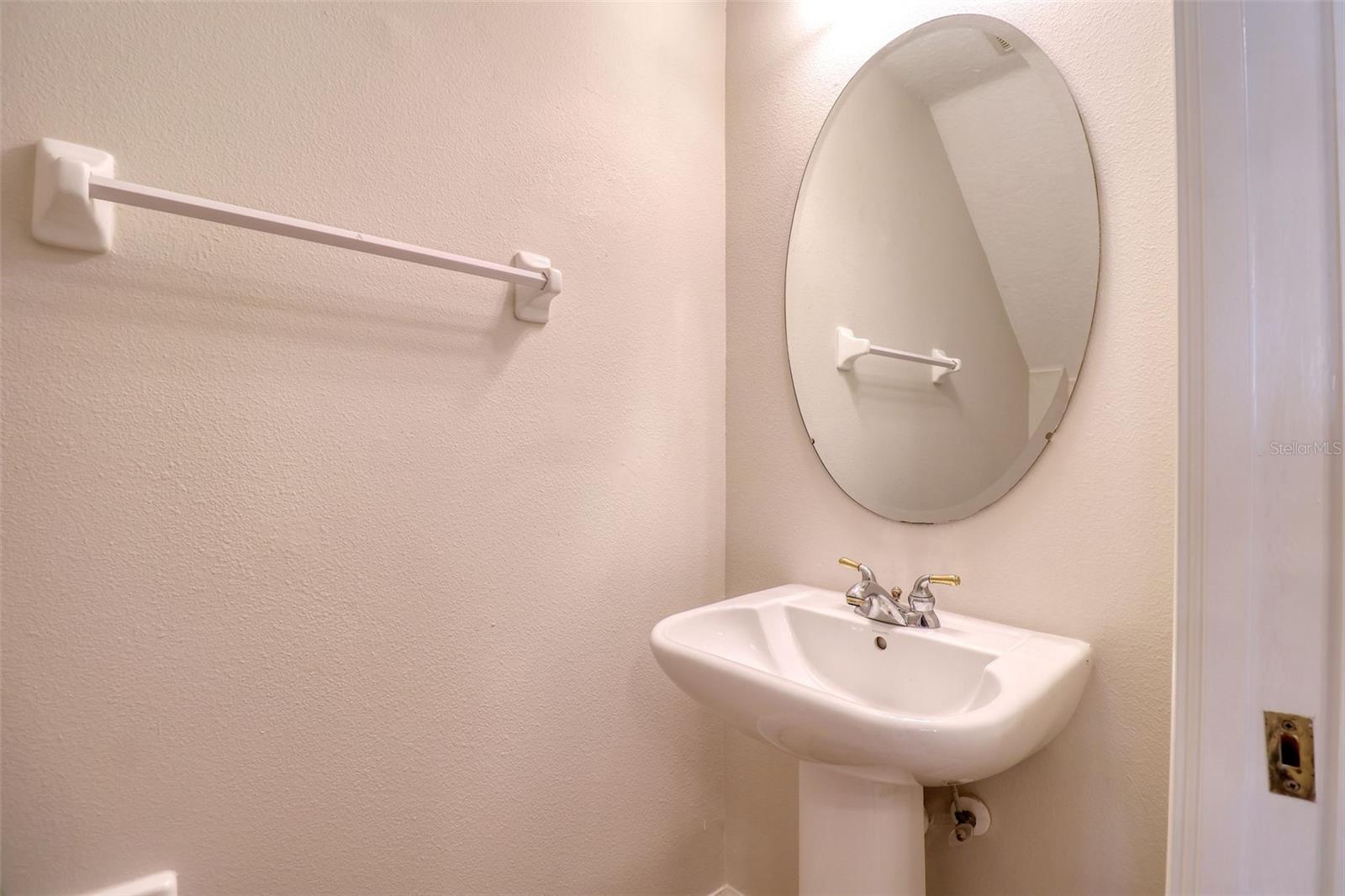 PALMBROOKE TOWNHOMES - Residential Lease