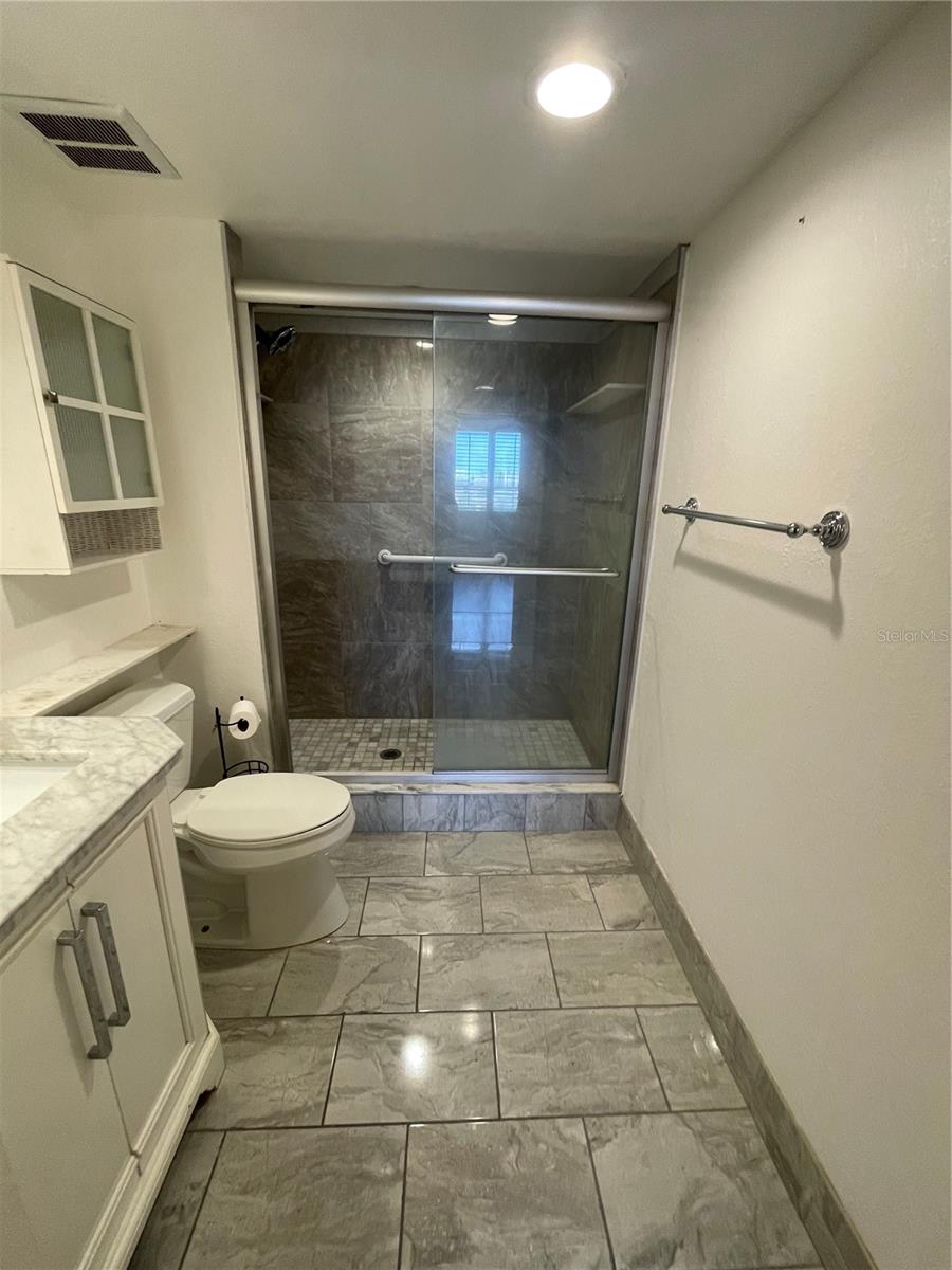 STARBOARD TOWER - Residential Lease
