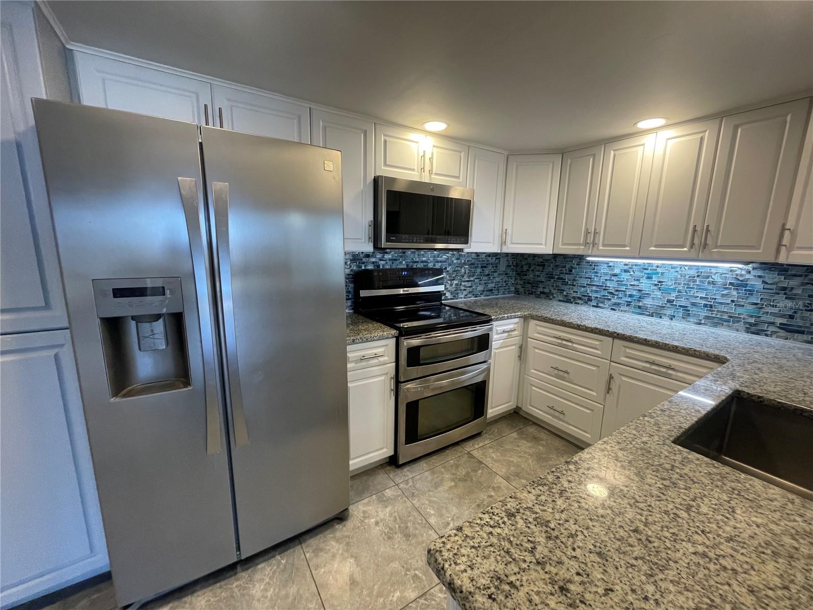 STARBOARD TOWER - Residential Lease