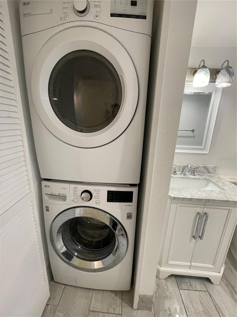 STARBOARD TOWER - Residential Lease
