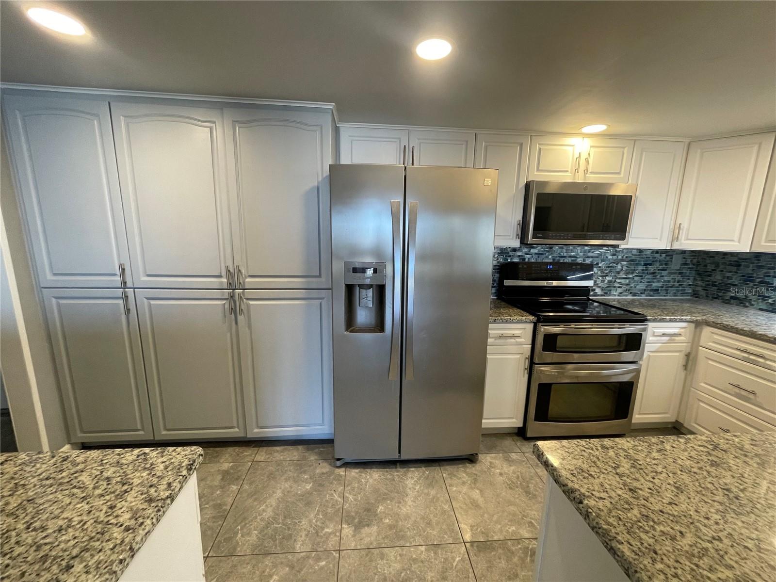 STARBOARD TOWER - Residential Lease