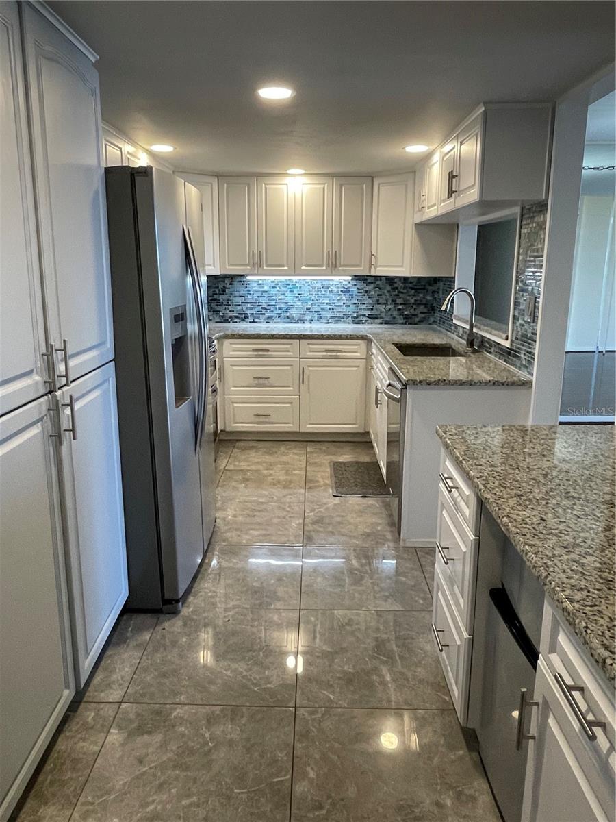 STARBOARD TOWER - Residential Lease