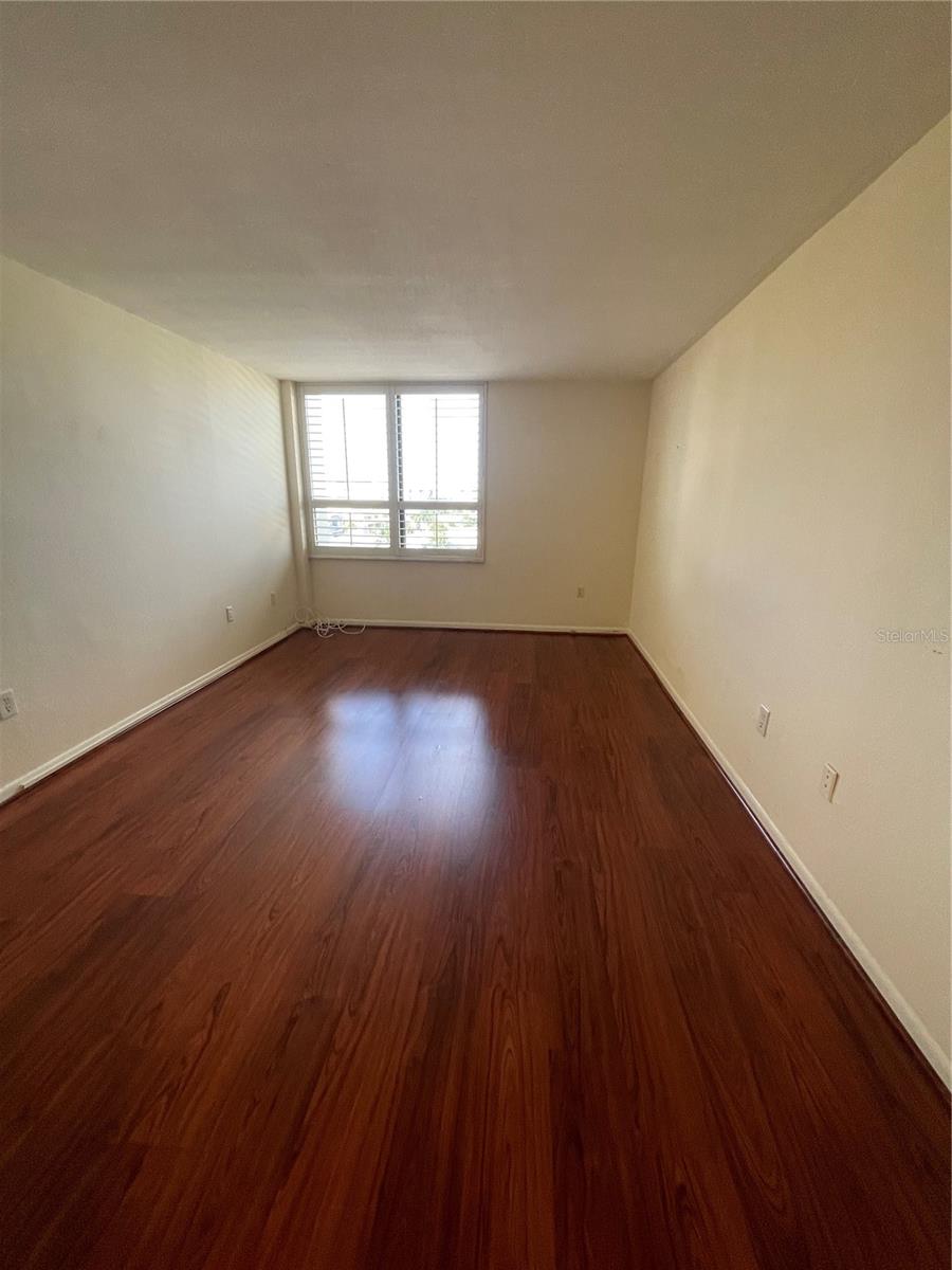 STARBOARD TOWER - Residential Lease
