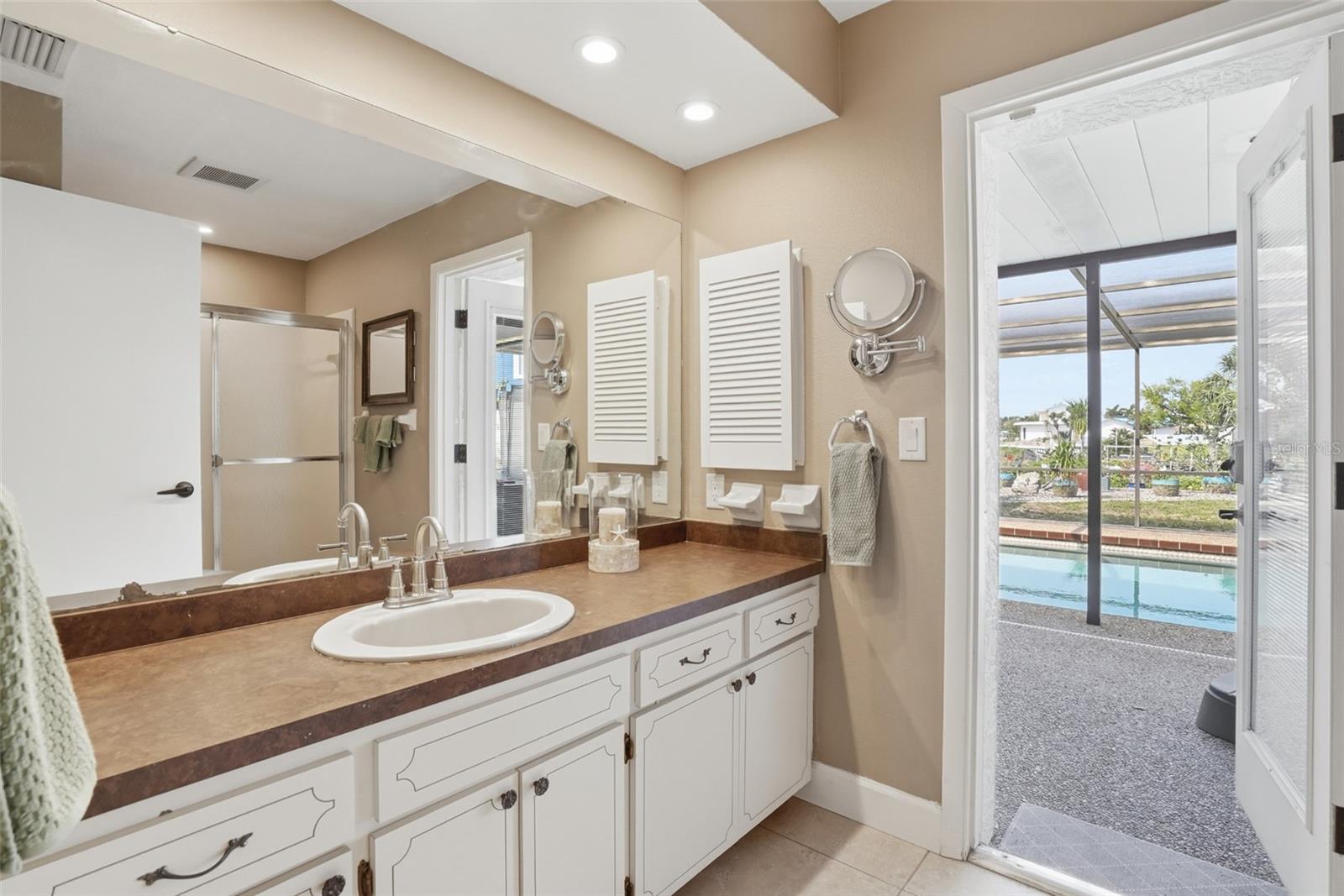 SORRENTO SHORES UNIT 1 - Residential