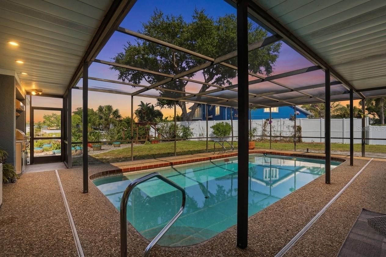 SORRENTO SHORES UNIT 1 - Residential