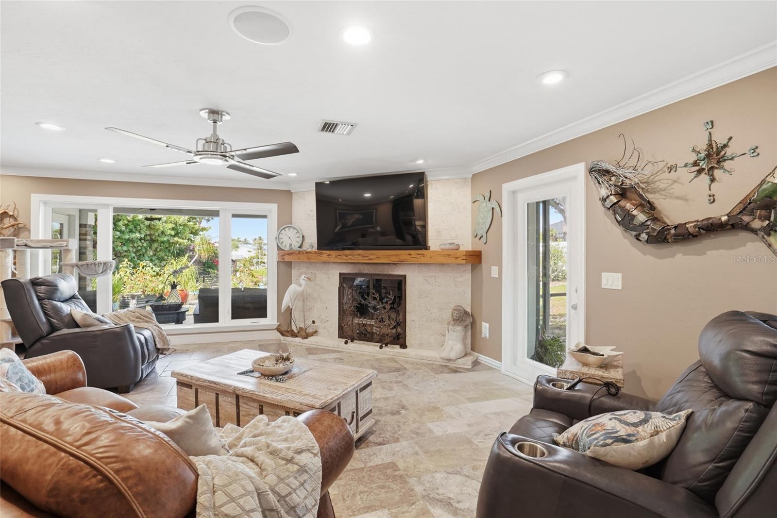 SORRENTO SHORES UNIT 1 - Residential
