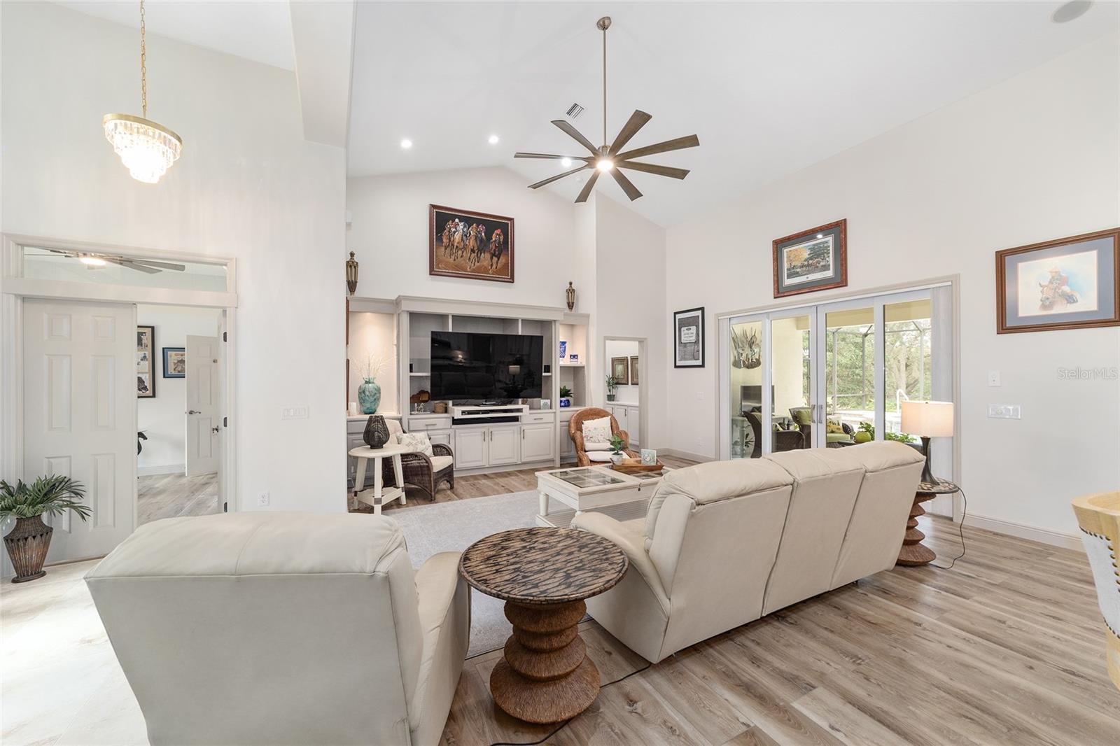 BLACK DIAMOND RANCH - Residential