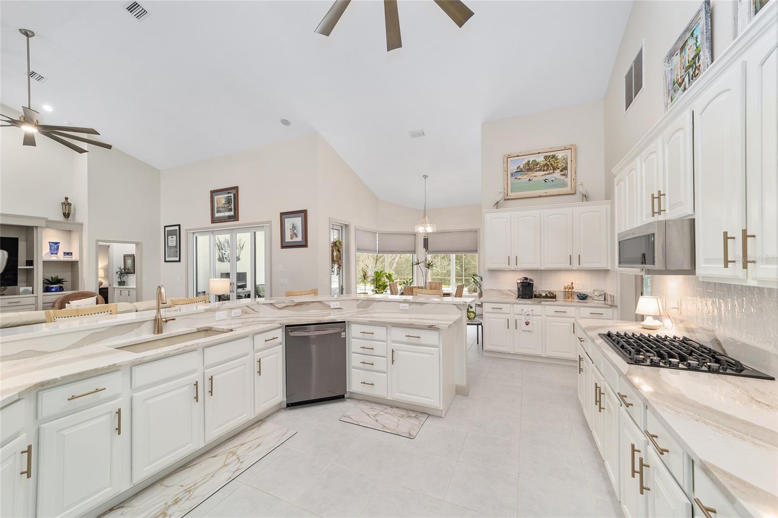 BLACK DIAMOND RANCH - Residential