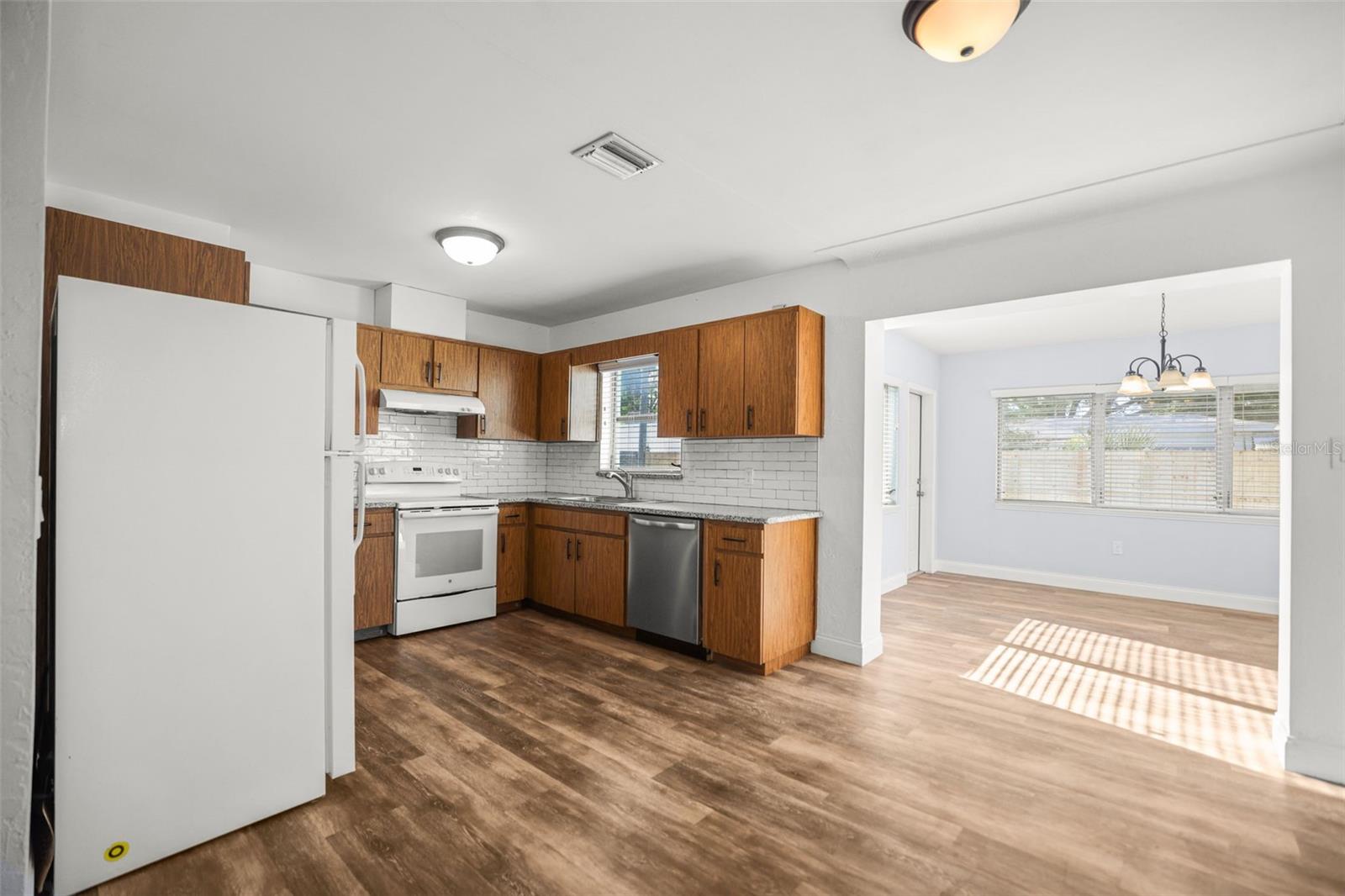 FLORAL GARDENS - Residential