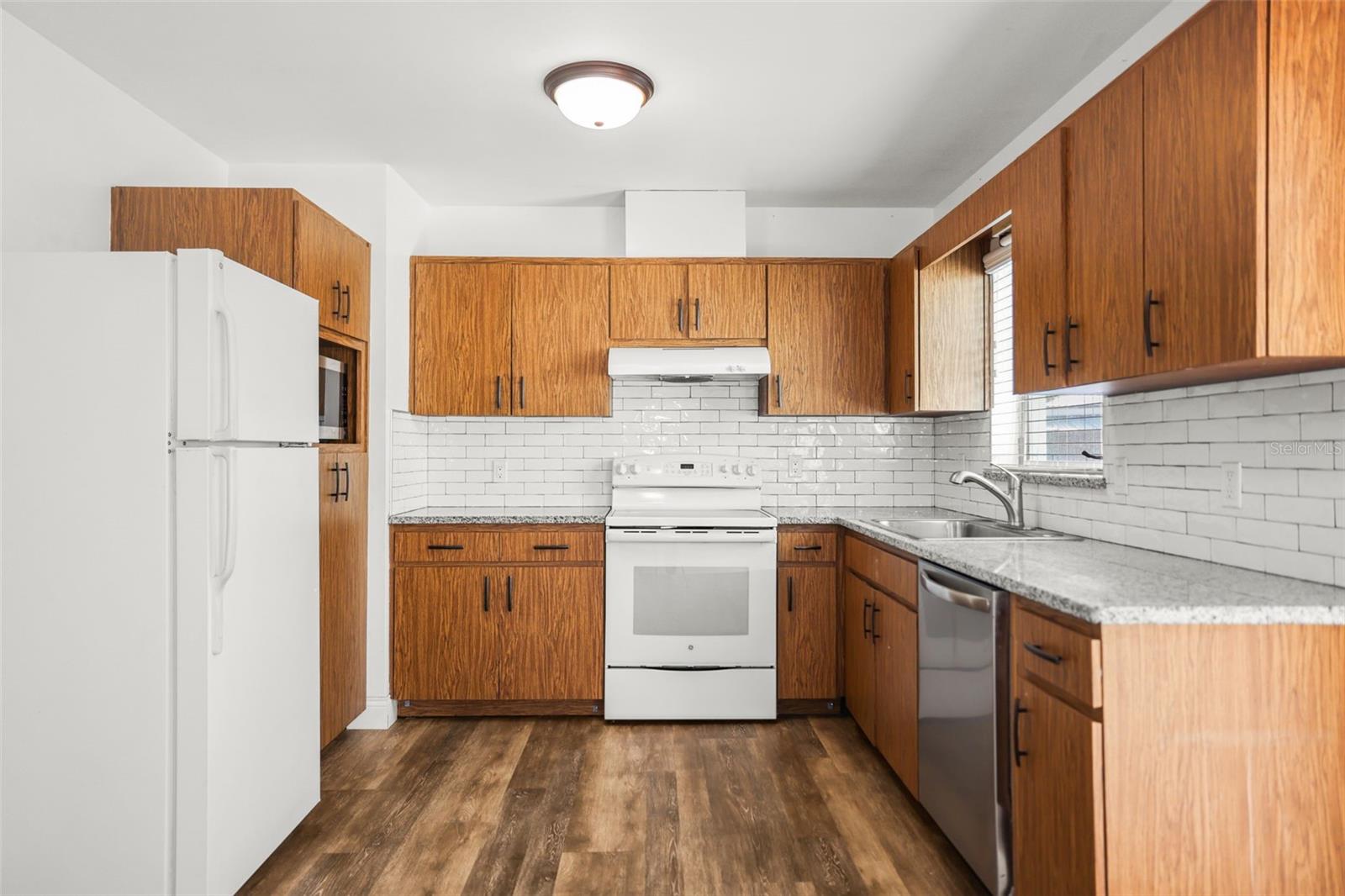 FLORAL GARDENS - Residential