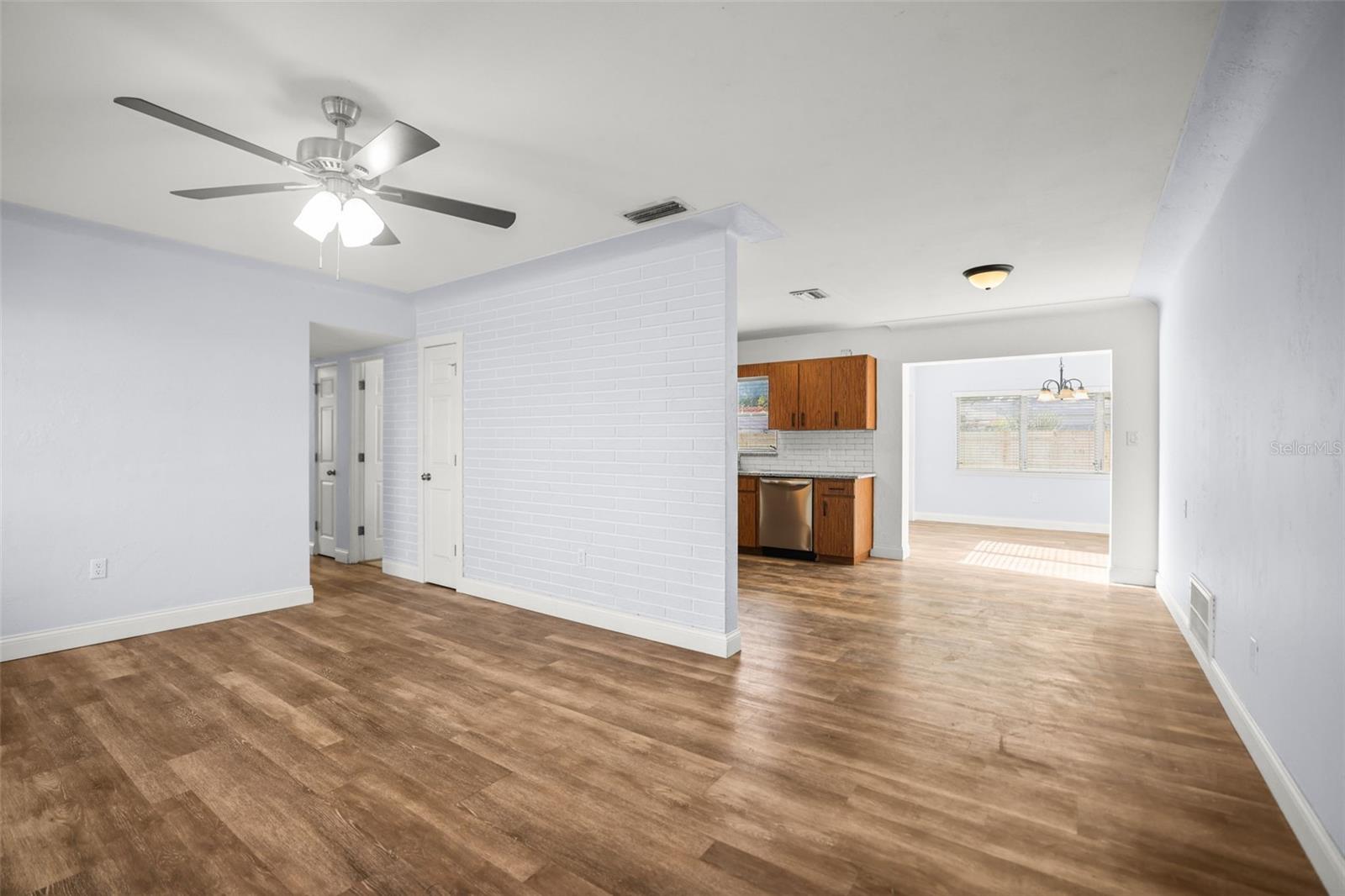 FLORAL GARDENS - Residential