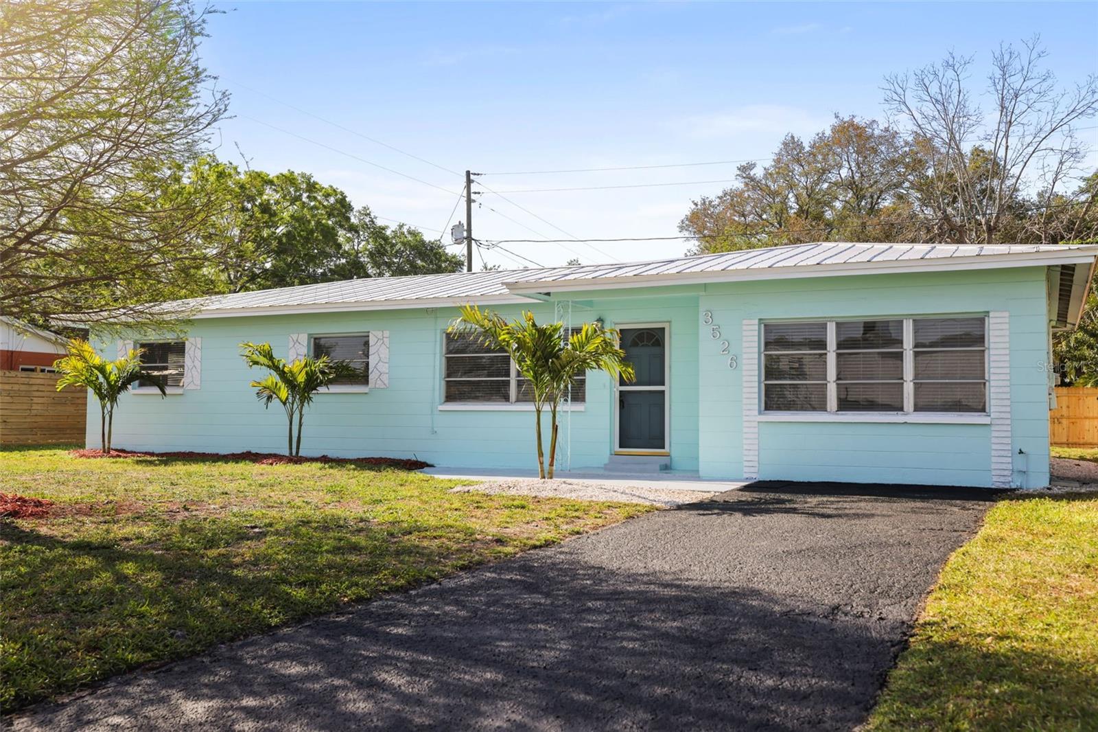 FLORAL GARDENS - Residential