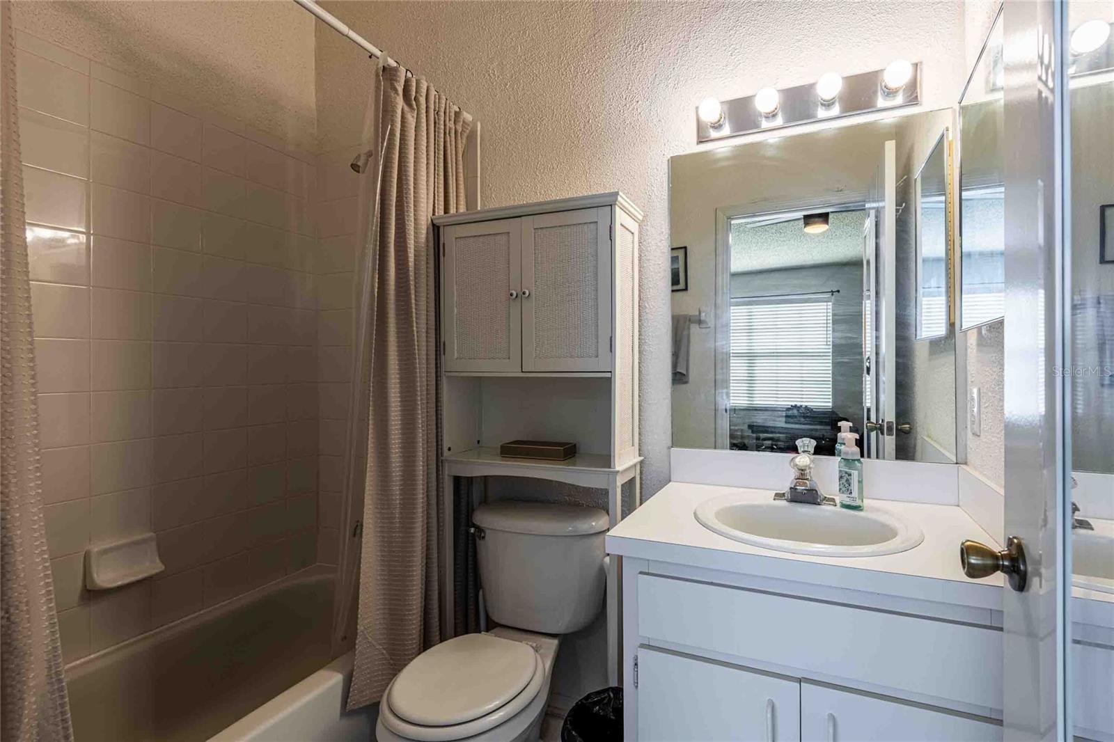 HUNTERS KEY TOWNHOMES - Residential