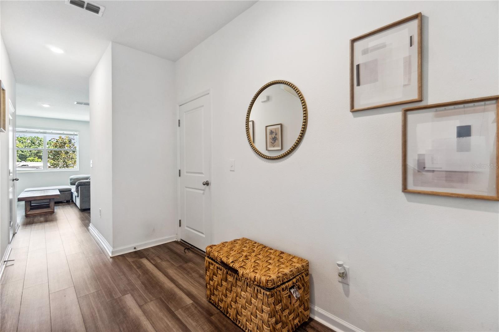 DUG CRK TWNHMS - Residential Lease