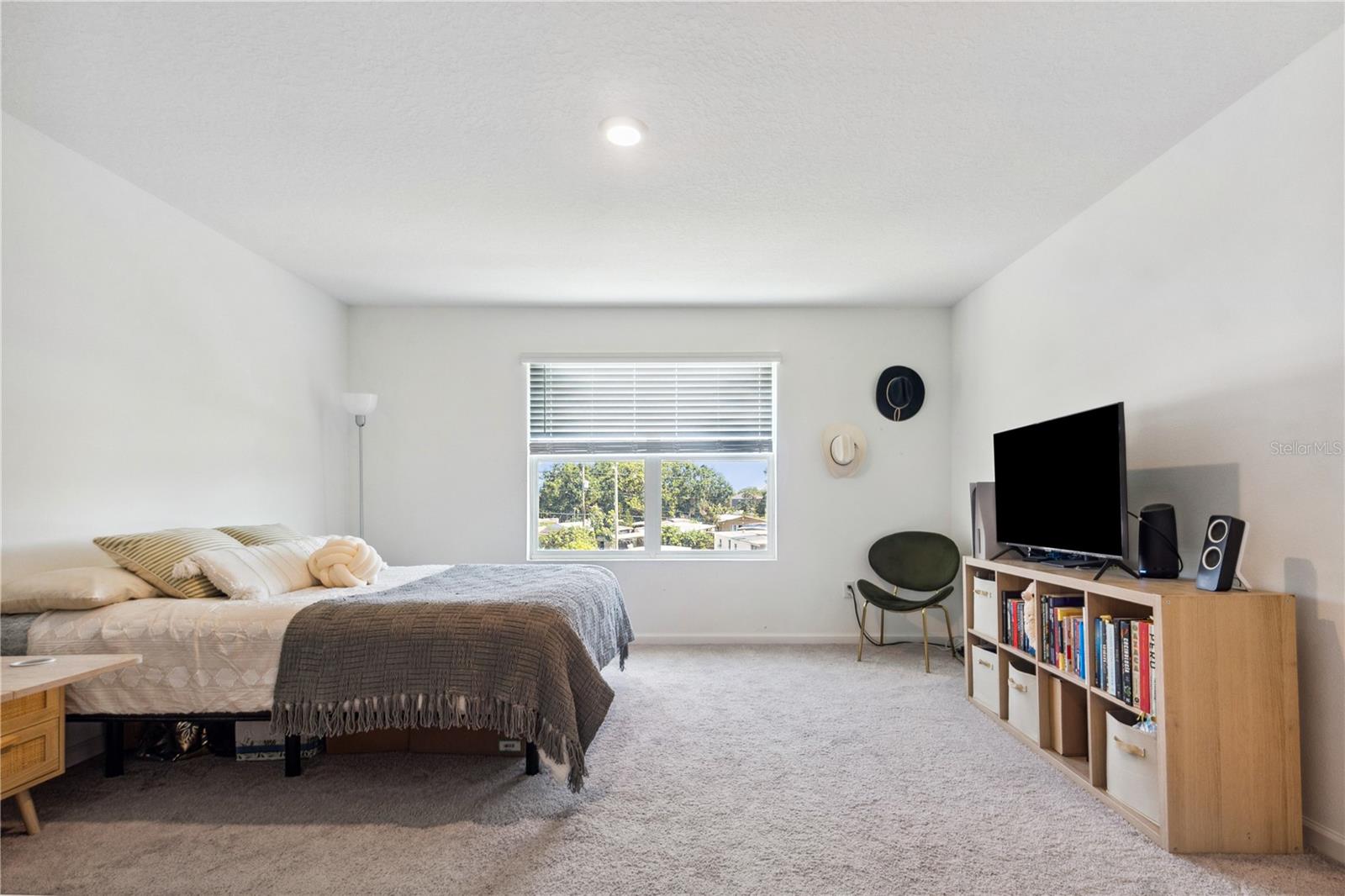 DUG CRK TWNHMS - Residential Lease