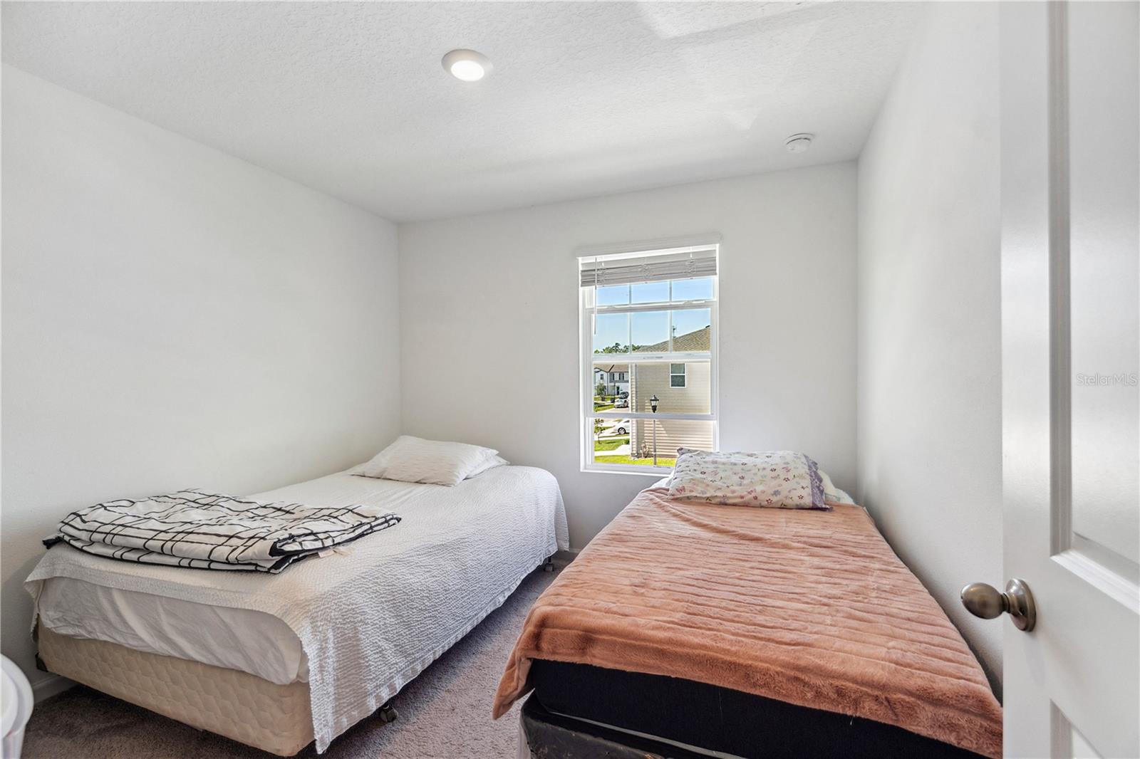 DUG CRK TWNHMS - Residential Lease