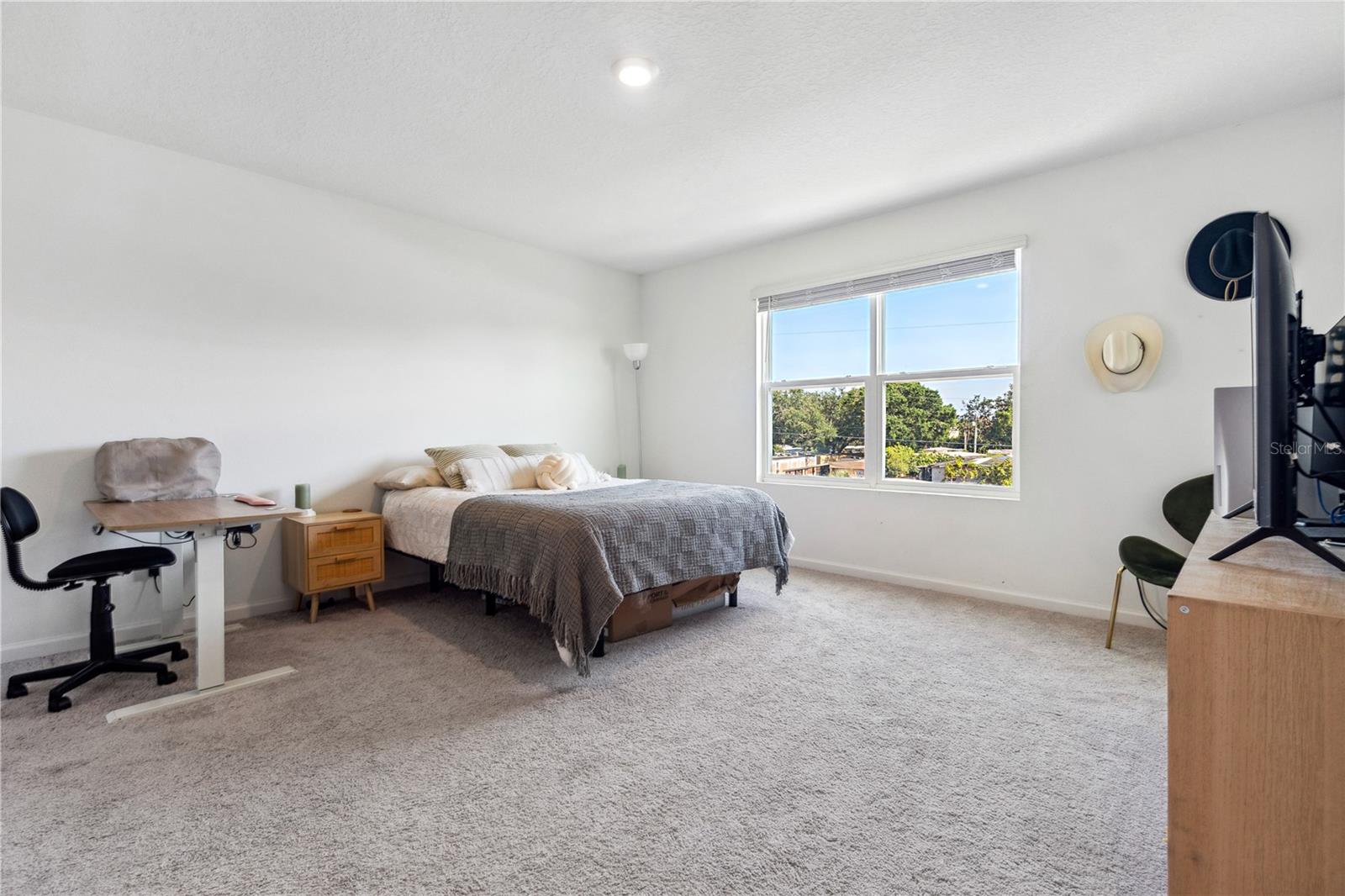 DUG CRK TWNHMS - Residential Lease