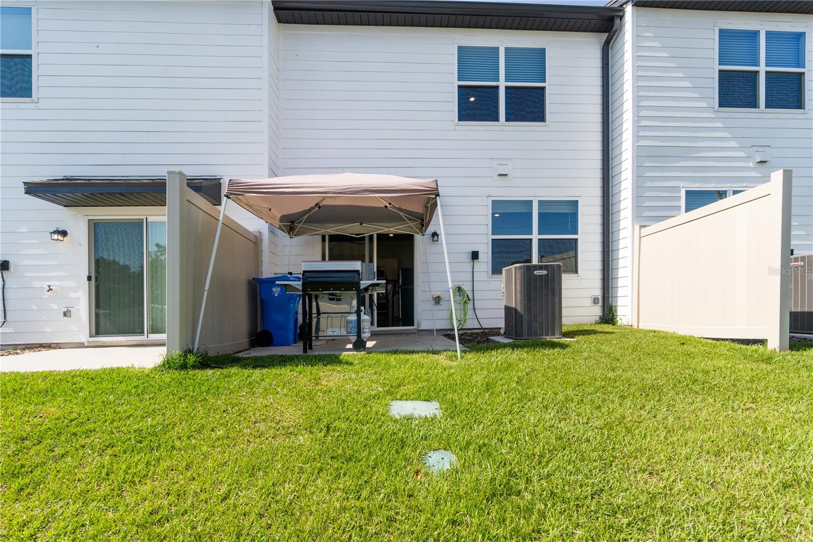 DUG CRK TWNHMS - Residential Lease