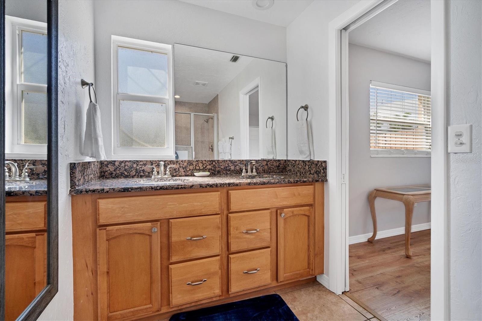 PHILLIPPI GARDENS 03 - Residential Lease