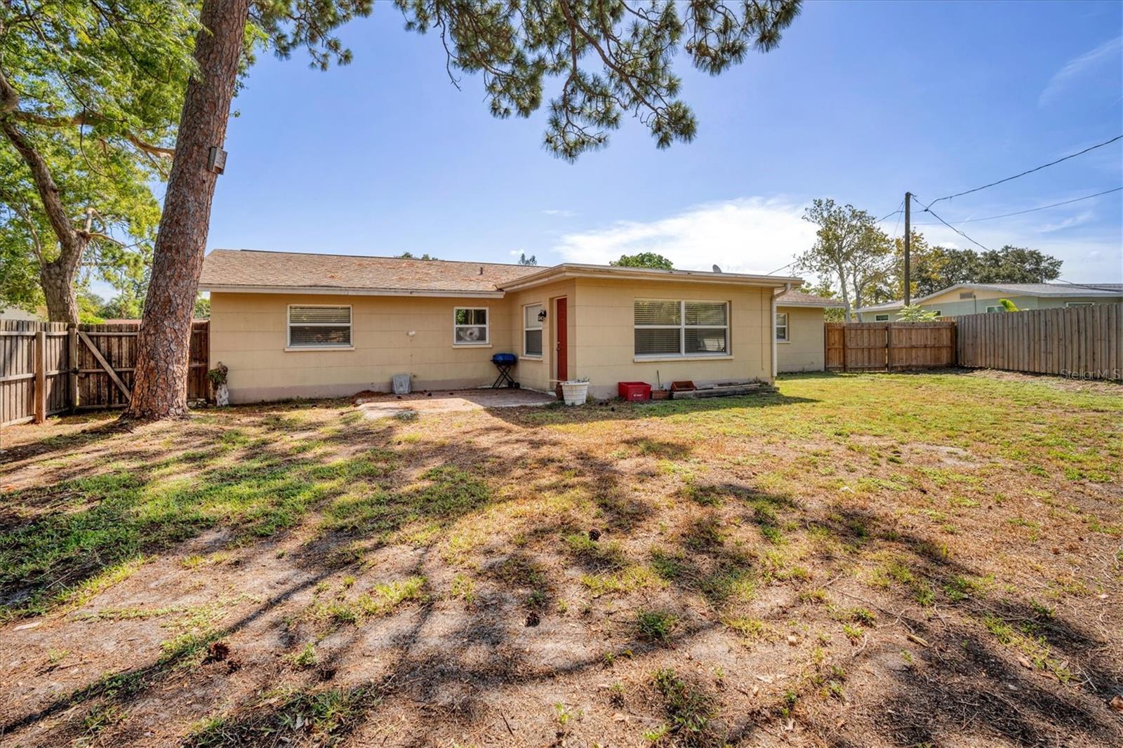 PHILLIPPI GARDENS 03 - Residential Lease