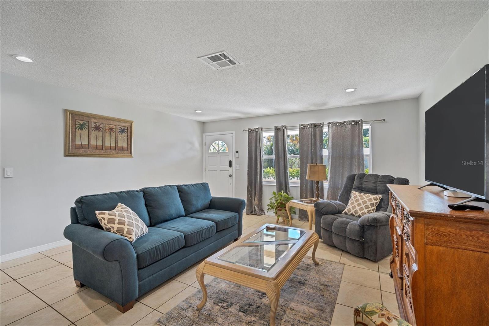 PHILLIPPI GARDENS 03 - Residential Lease