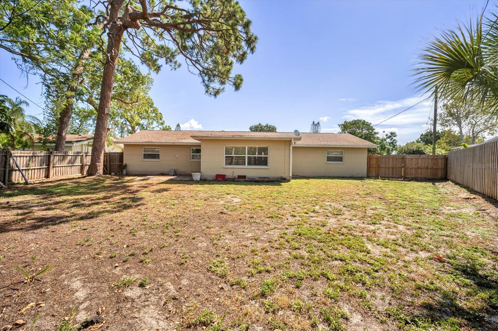 PHILLIPPI GARDENS 03 - Residential Lease