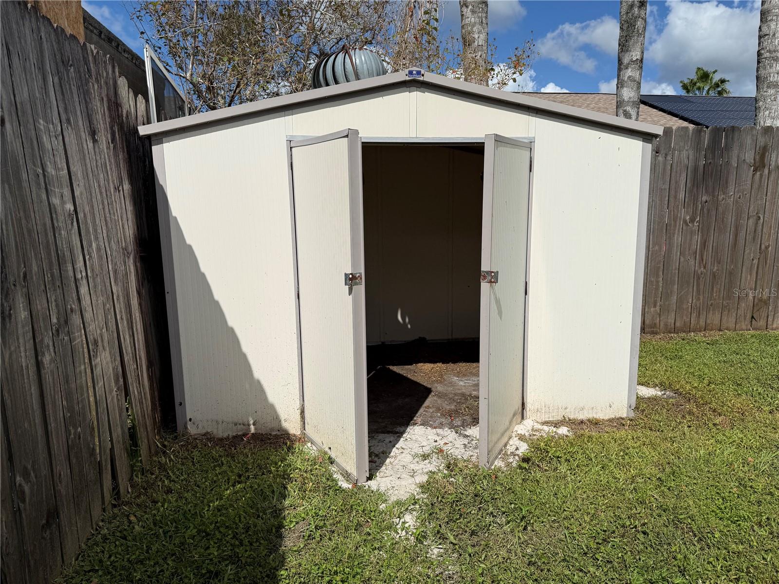 COVERED BRIDGE AT CURRY FORD WOODS ASSOC - Residential