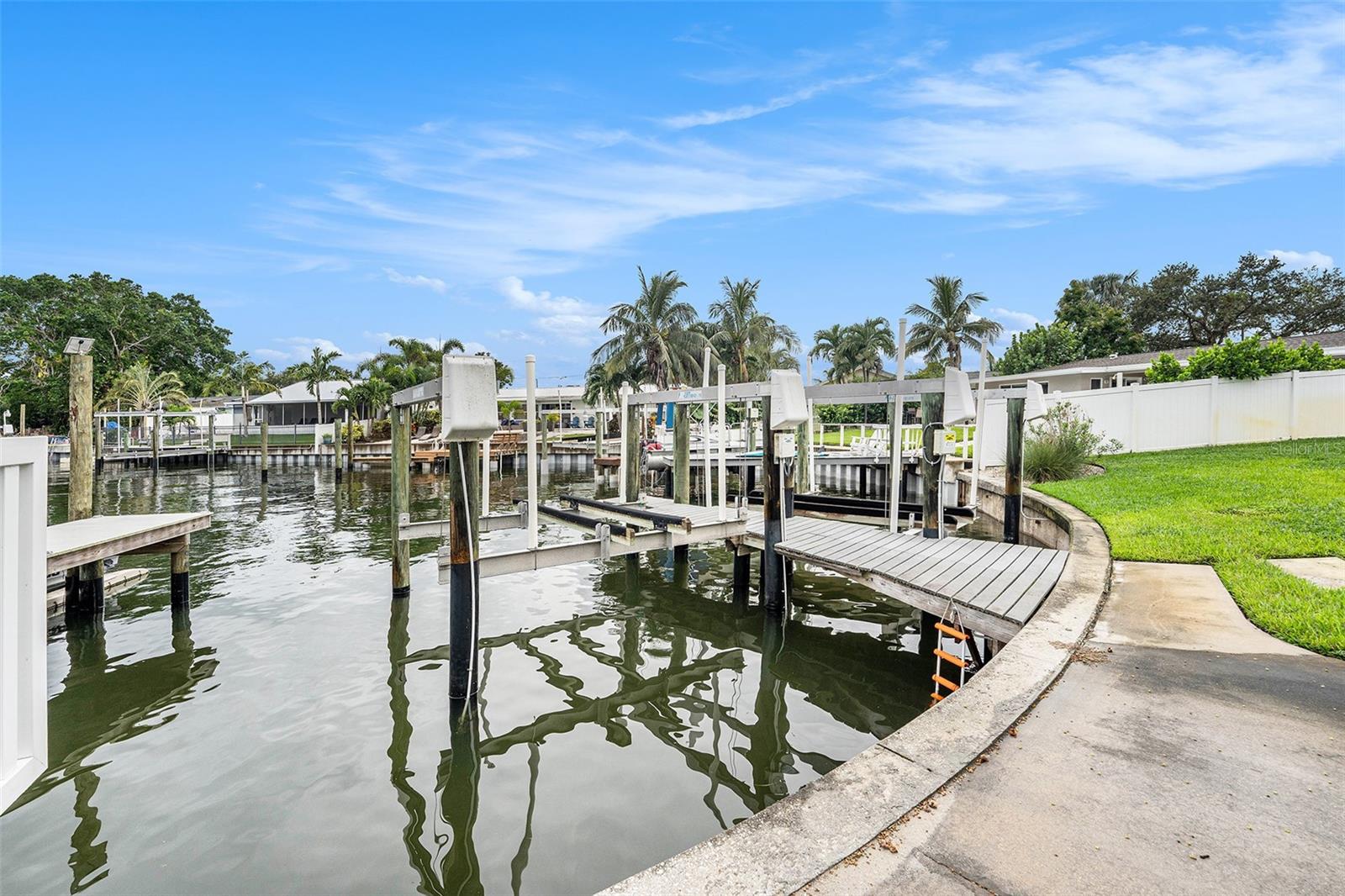 3401 COQUINA KEY DRIVE SE
