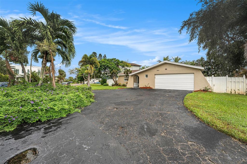 Photo of 3401 Coquina Key Drive SE, St Petersburg, FL 33705 (MLS # O6343032)