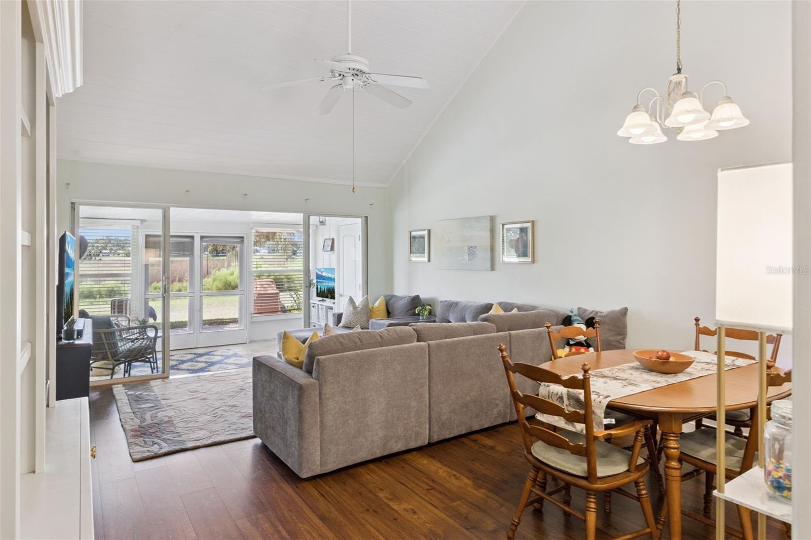 1066 VILLA LANE 63