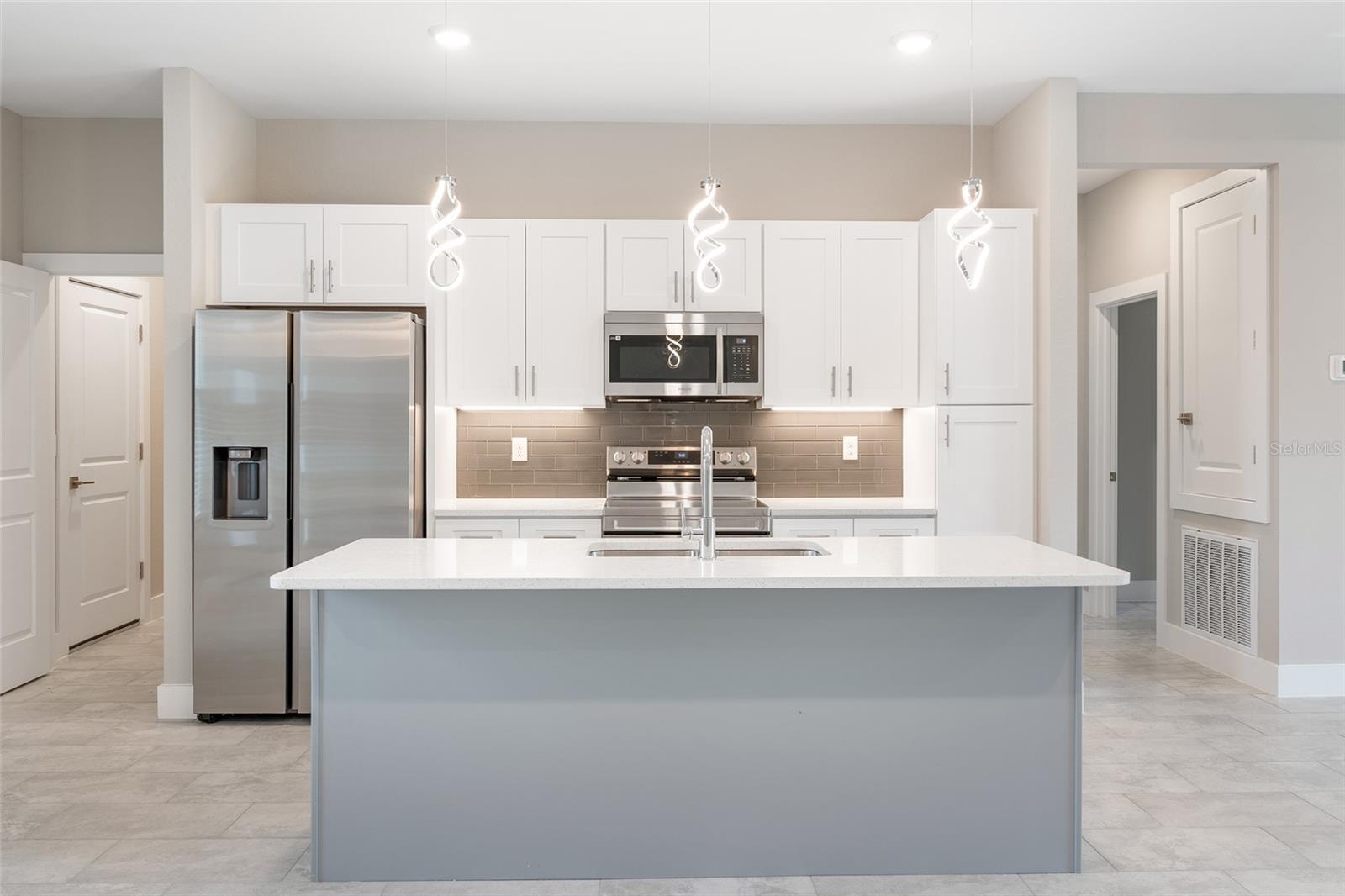 PORT CHARLOTTE SUB 10 - Residential Lease