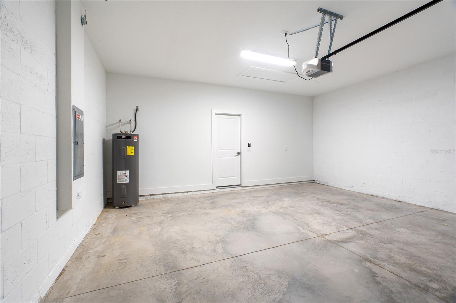 PORT CHARLOTTE SUB 10 - Residential Lease