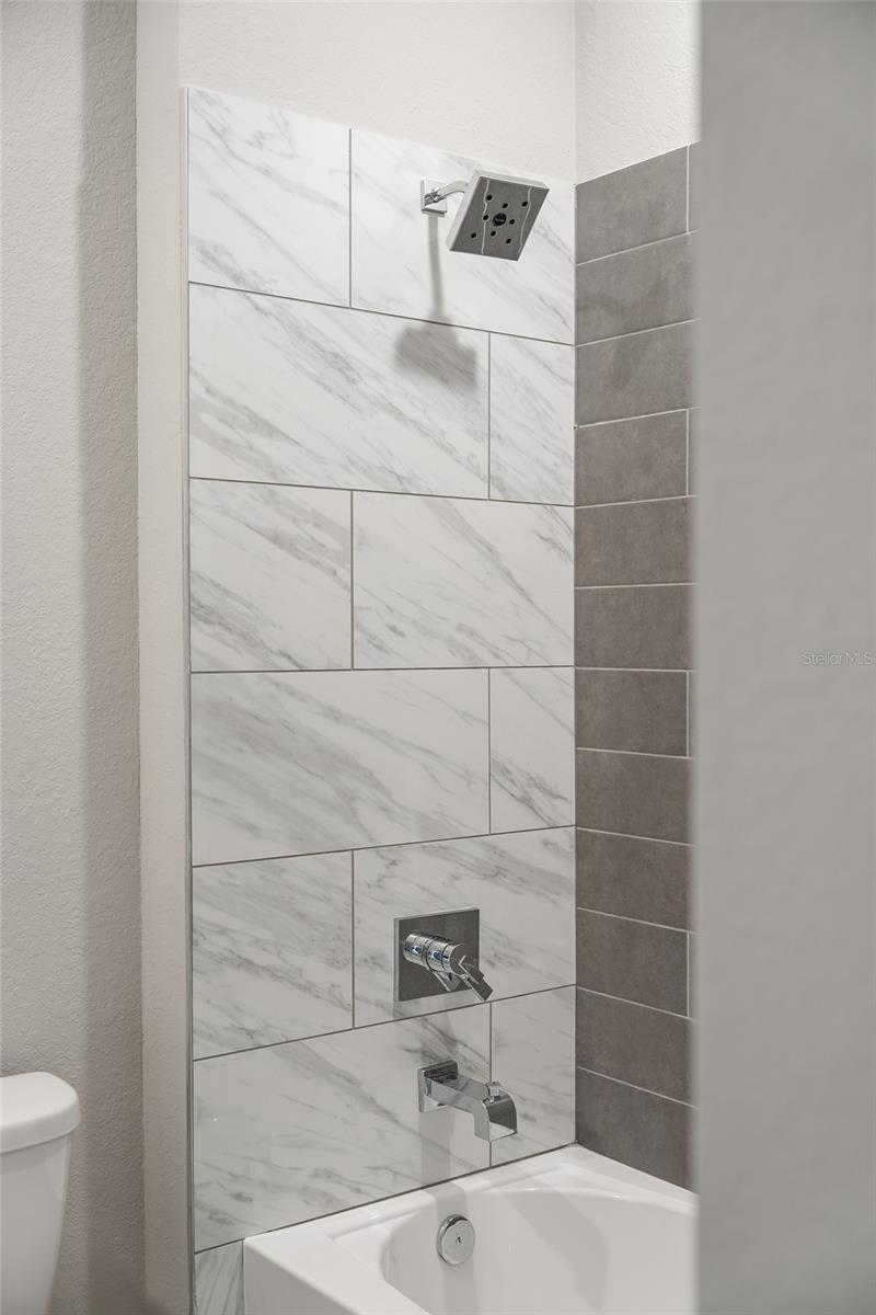 PORT CHARLOTTE SUB 10 - Residential Lease